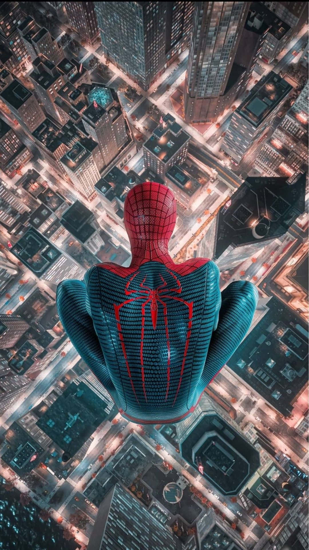 Spider-Man hänger upp och ner över en lysande stad på natten — Spider Man Coola bilder Bakgrundsbilder