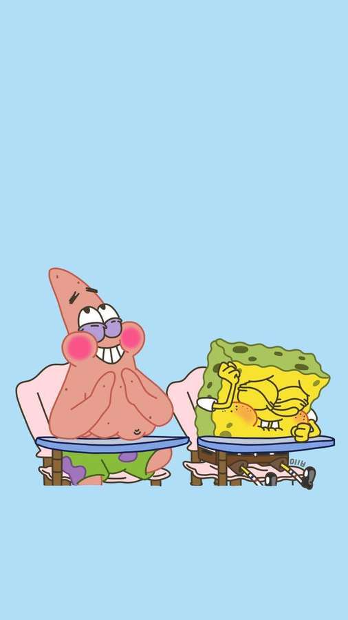 SpongeBob und Patrick sitzen nebeneinander und grinsen breit auf Hockern vor einem einfarbigen blauen Hintergrund. — Spongebob Und Patrick Wallpaper