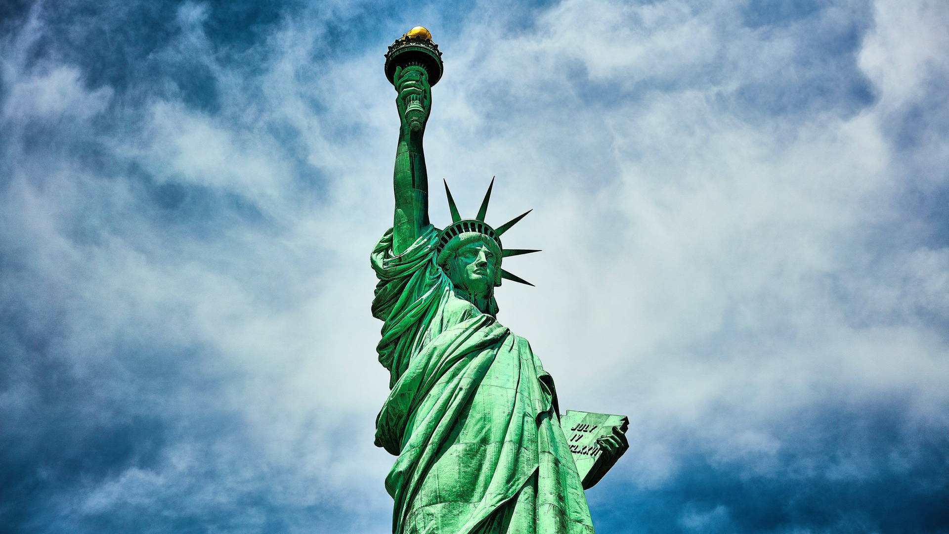Statue Of Liberty Background Wallpaper