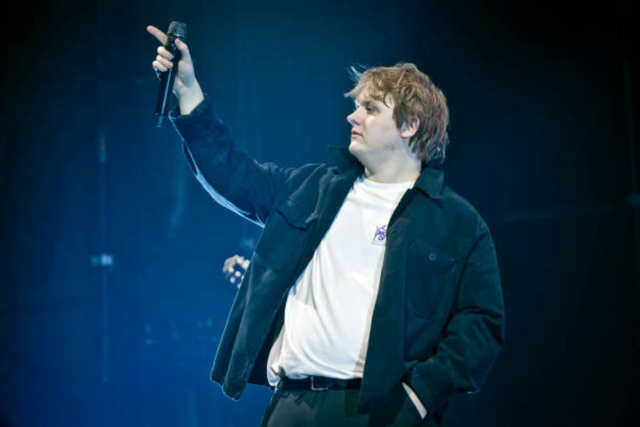 Storia Di Lewis Capaldi