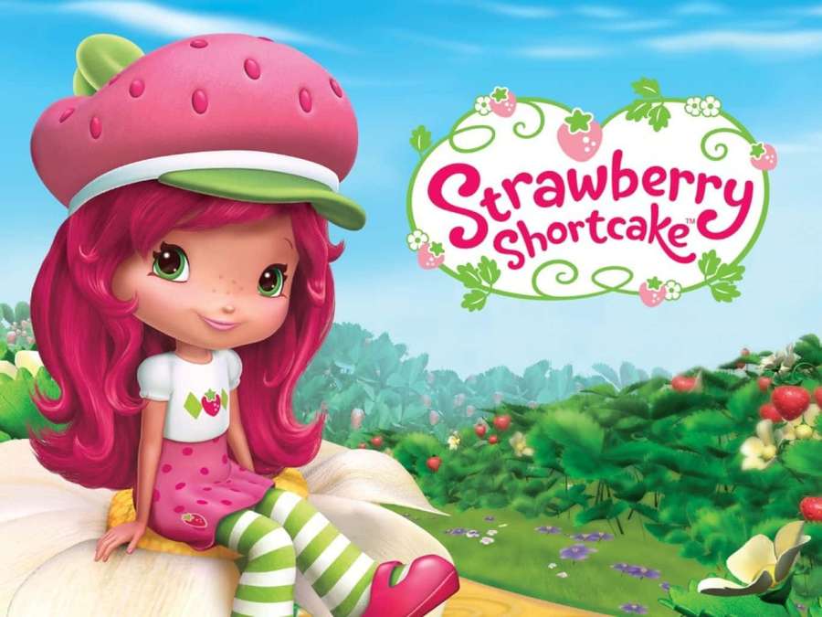 Cartoon girl Strawberry Shortcake sitting on a flower in a strawberry field. — Strawberry shortcake Wallpaper