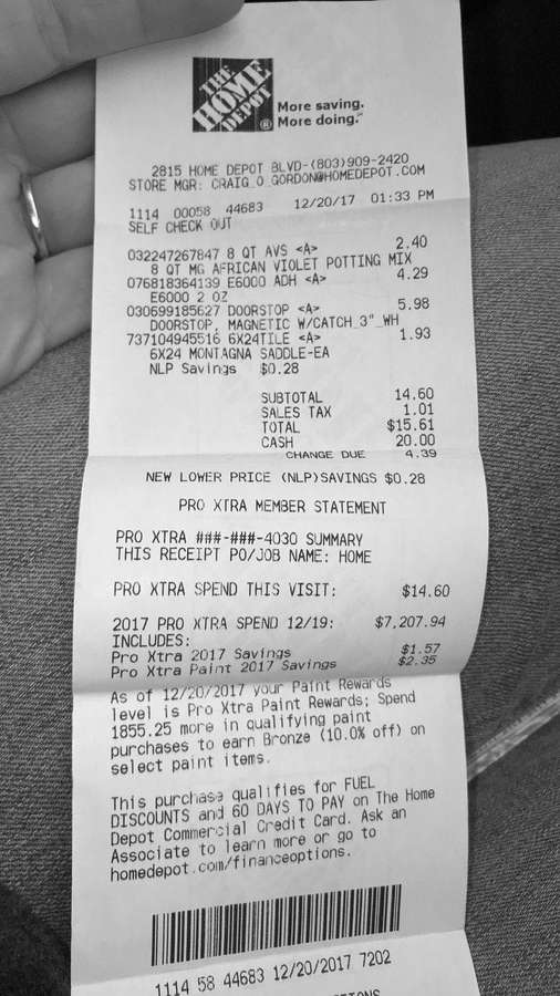 Home Depot -kuitti, jossa näkyy maali- ja laitteisto-ostokset kokonaissummalla ja käteisellä maksettuna. — Supermarketti Taustakuvat