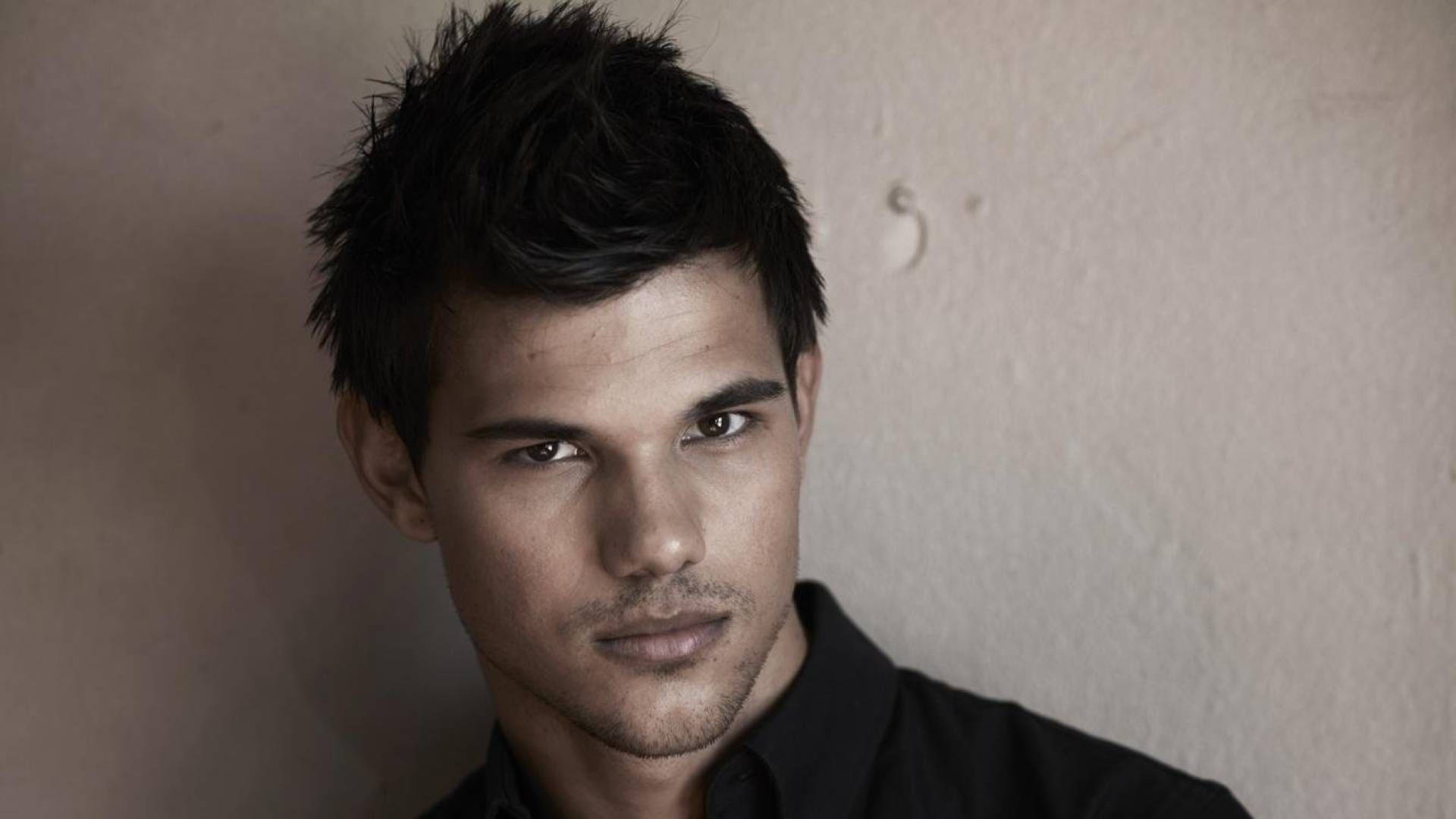 Taylor Lautner Achtergrond