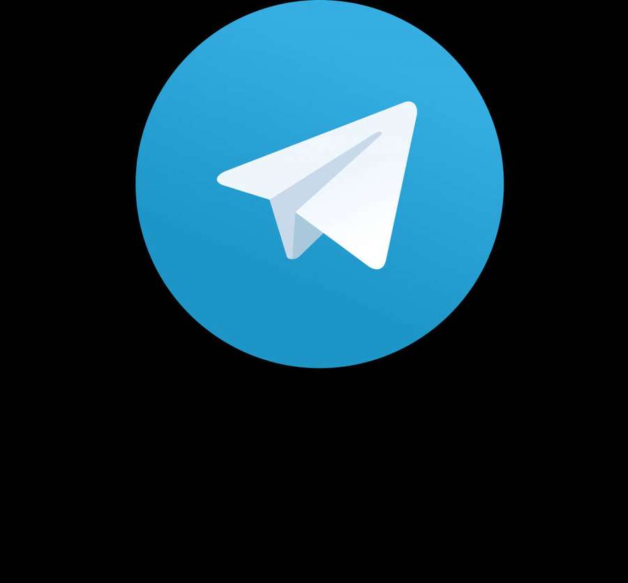 Weißes Papierflieger-Symbol auf blauem Kreis vor schwarzem Hintergrund — Telegramm Wallpaper