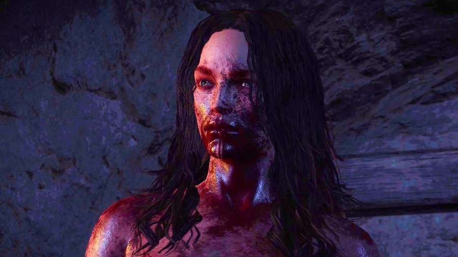 Eine blutige Frau mit nassem Haar starrt intensiv in einem schwach beleuchteten Steinraum. — The Witcher Bruxa Wallpaper