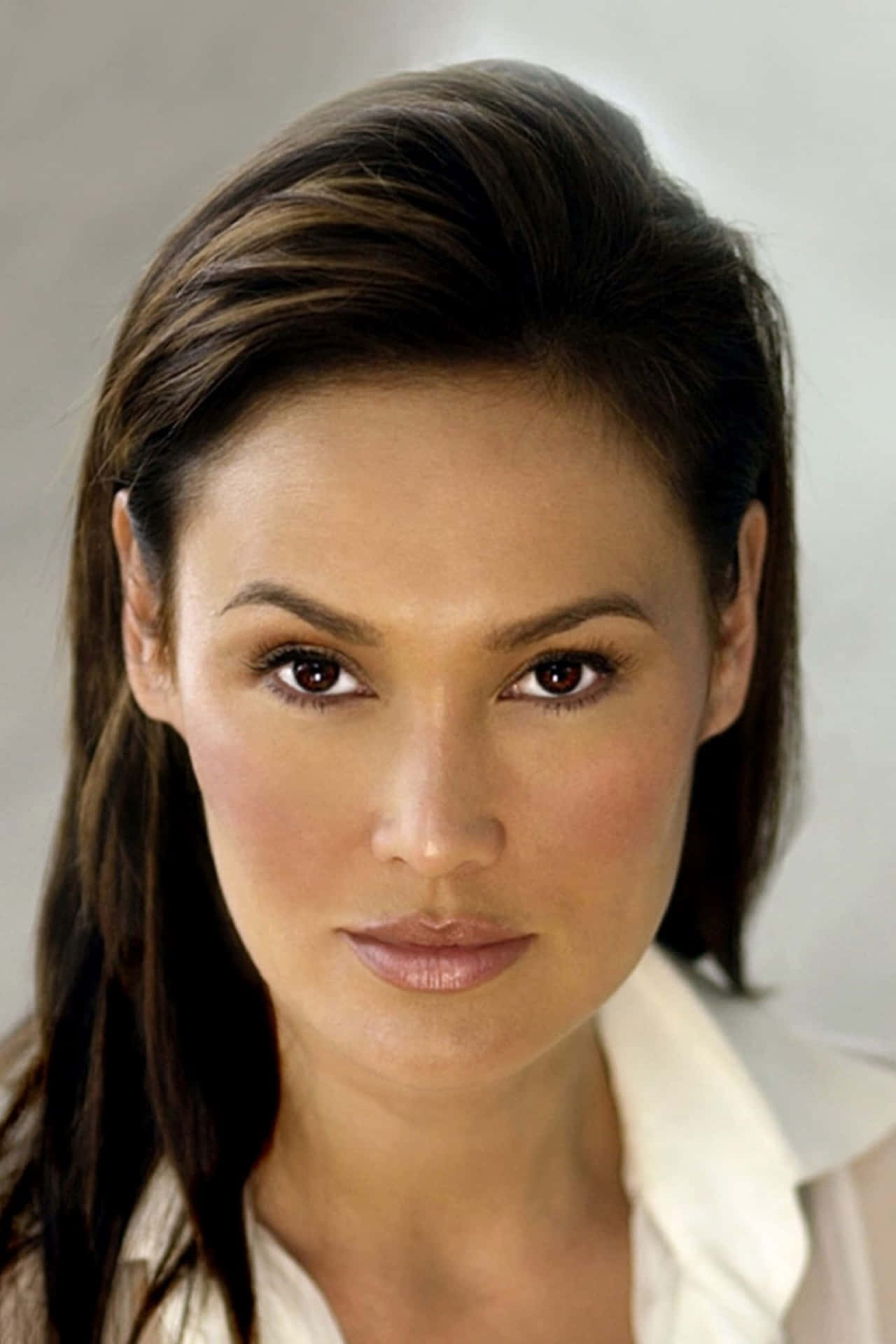 Tia Carrere Achtergrond