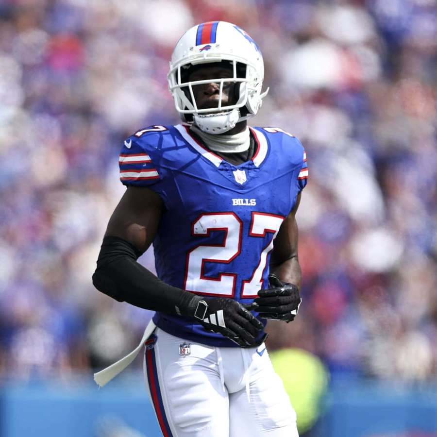 Buffalo Bills -pelaaja juoksee kentällä päiväottelun aikana. — Tre'davious White Taustakuvat