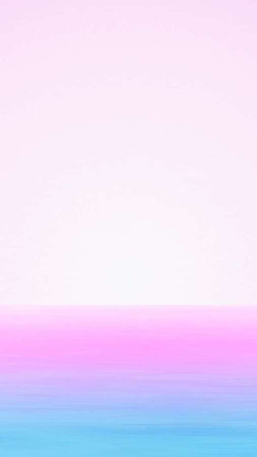 Pastellfarbener Verlaufshimmel mit sanften Rosa- und Blautönen, die zu einem ruhigen Horizont verschmelzen. — Verblasst Wallpaper