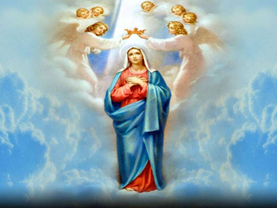 Religious figure crowned by angels in a heavenly cloud setting. — Virgin Mary Wallpaper