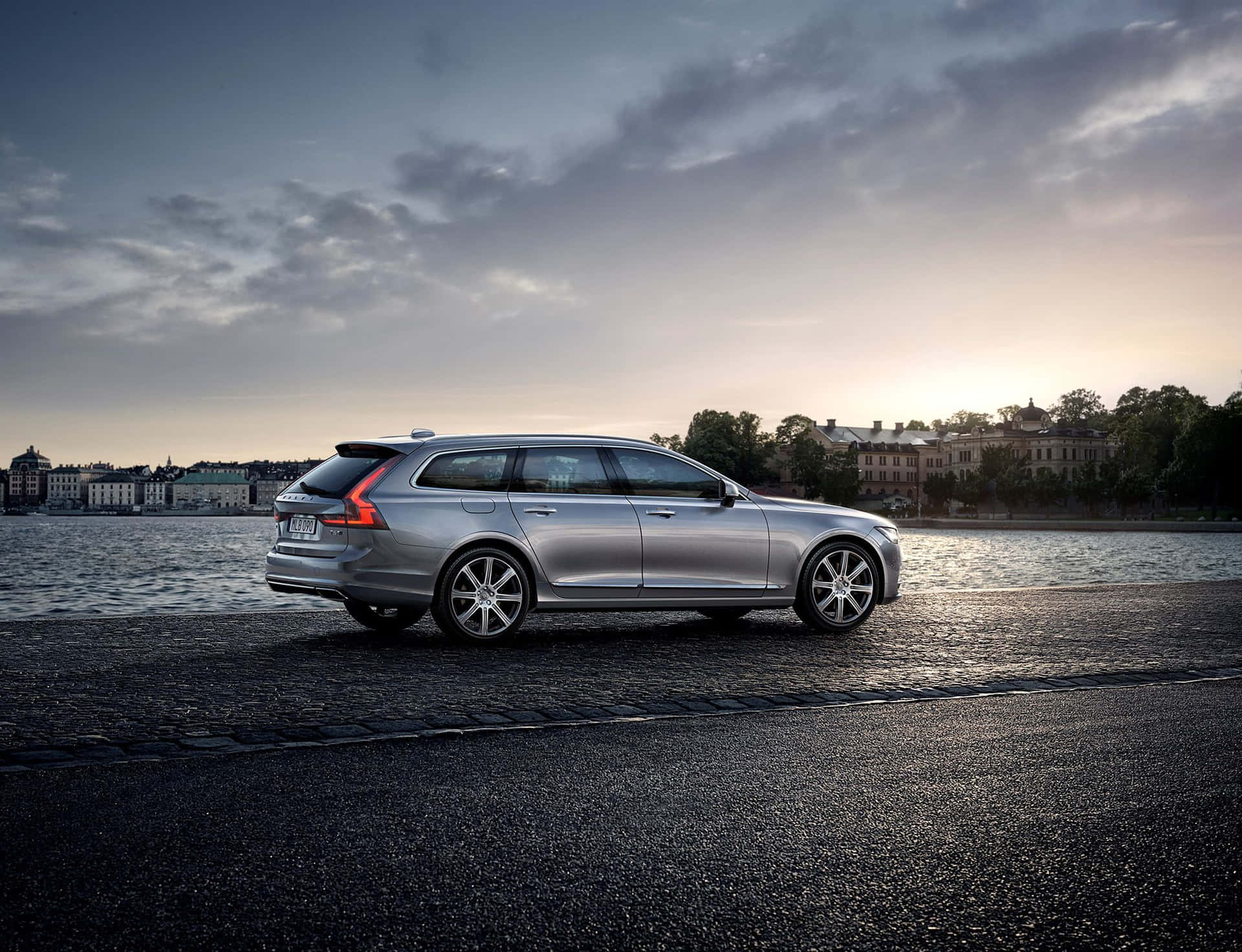 Volvo V90 Taustakuva