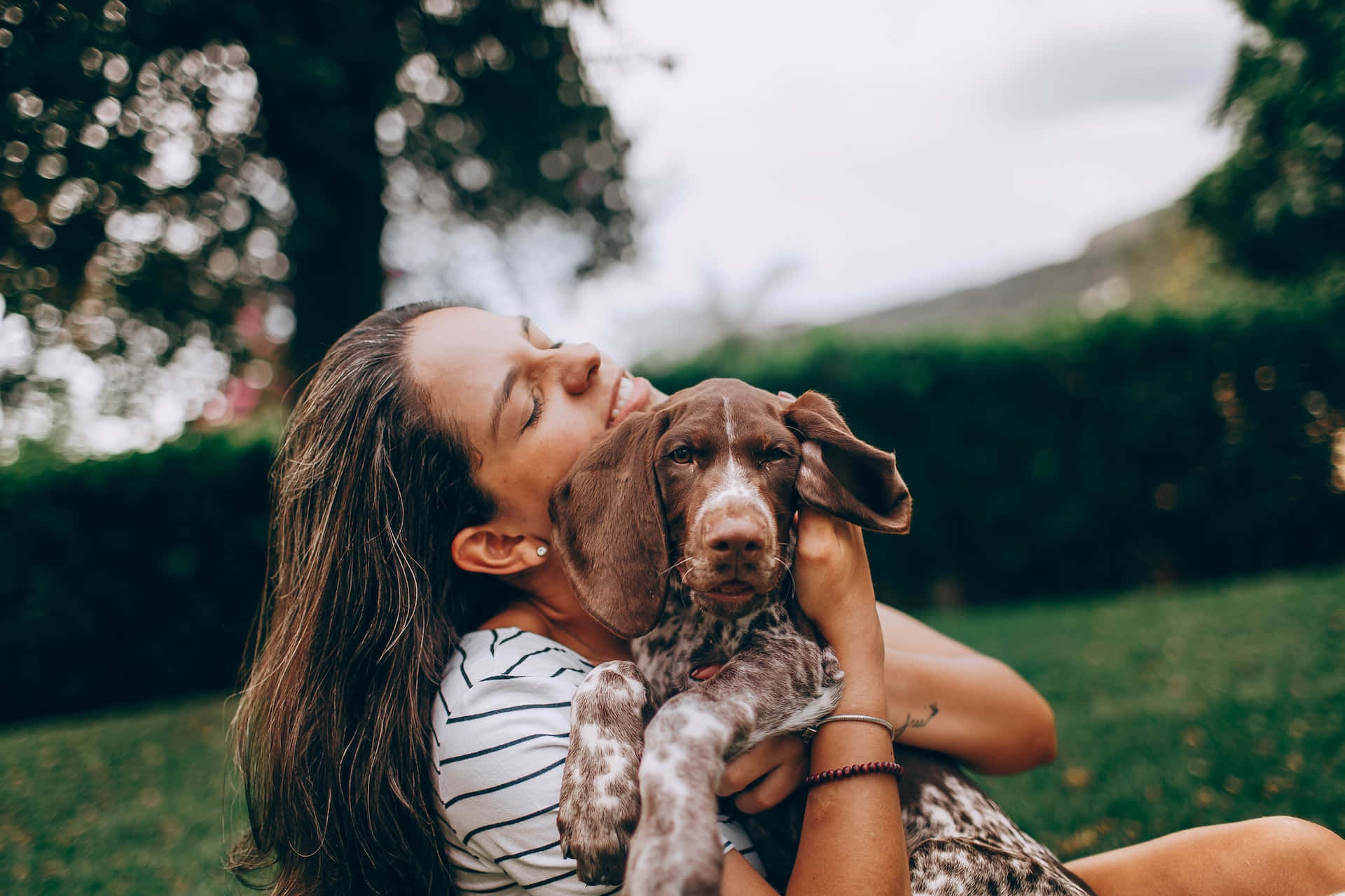 Vrouw Met Hond Achtergrond