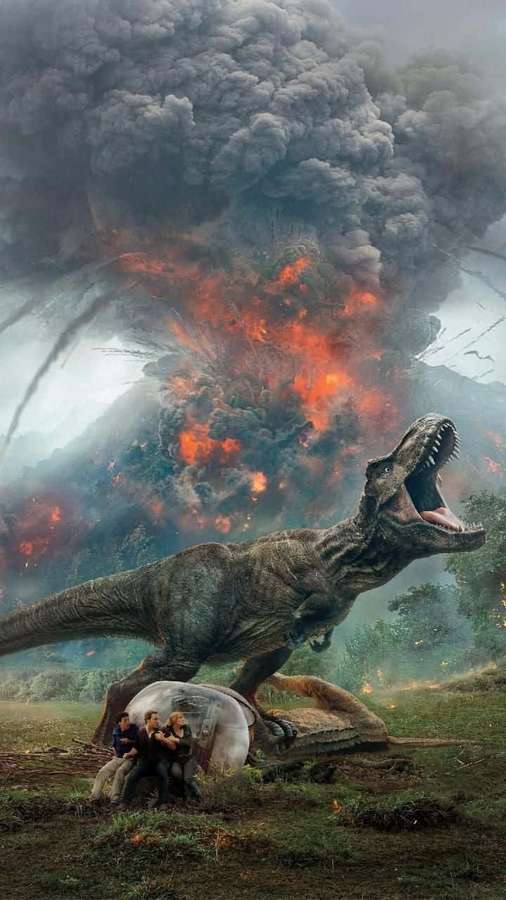 Pessoas se encolhendo diante de um dinossauro gigante enquanto um vulcão entra em erupção atrás delas. — Vulcão Papéis de Parede