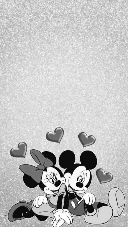 Mickey und Minnie Mouse kuscheln mit Herzen auf einem glitzernden silbernen Hintergrund. — Weiße Micky Maus Wallpaper