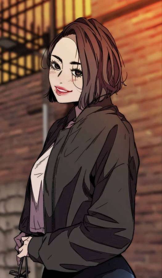 Anime-Mädchen in Jacke lächelt vor Backsteinmauer in der Dämmerung — Windschutz Wallpaper