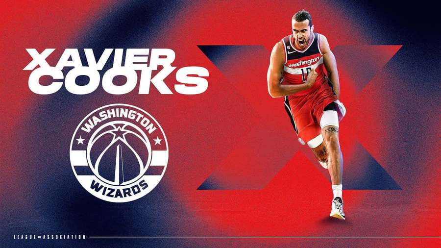 Koripalloilija Wizards-peliasussa sprinttaa joukkueen logon ja nimen kanssa. — Xavier Cooks Taustakuvat