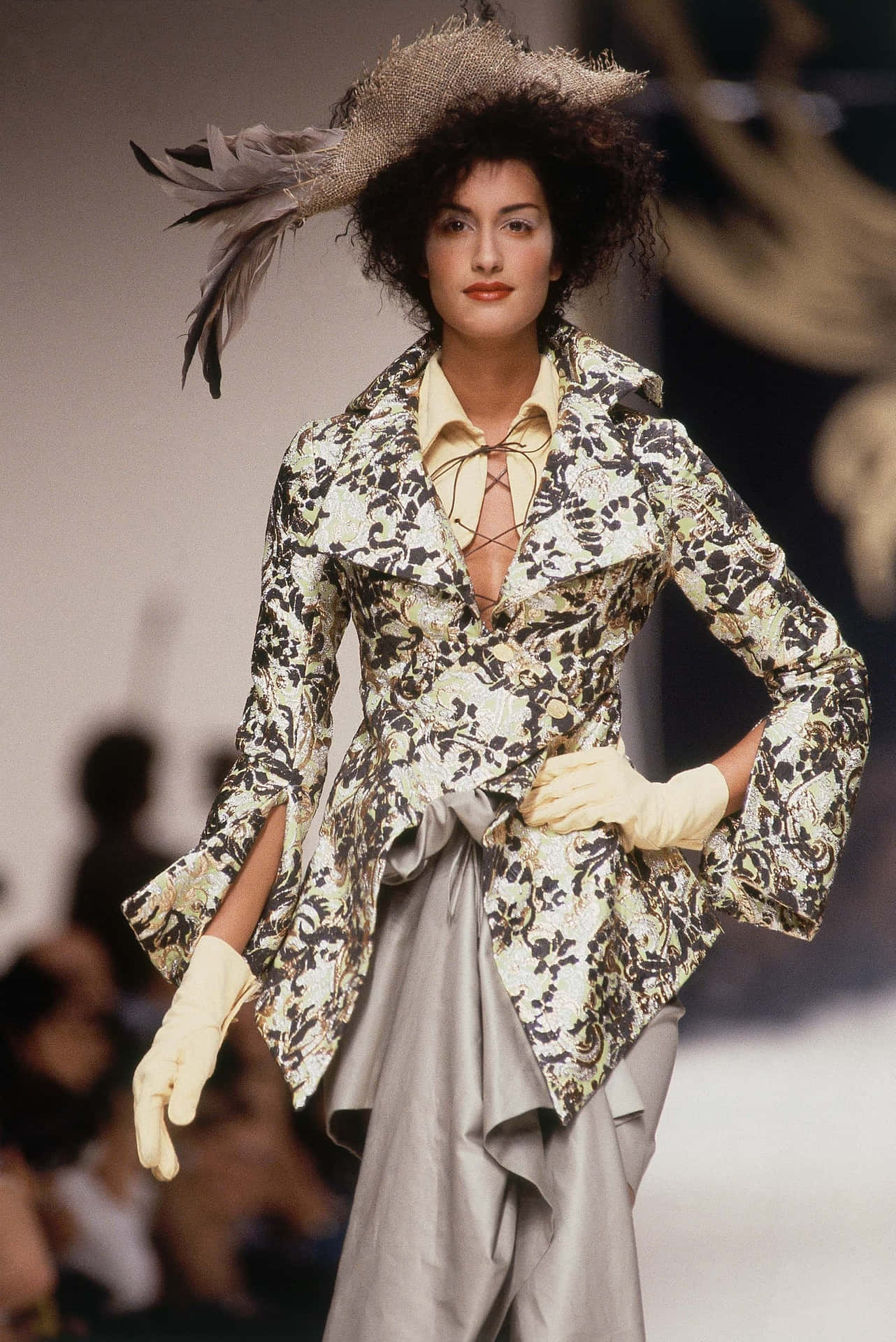 Download Yasmeen Ghauri, Iconic 90s Supermodel Wallpaper