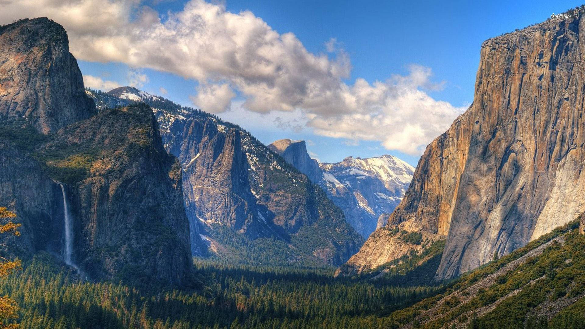 Breathtaking Yosemite National Park Background