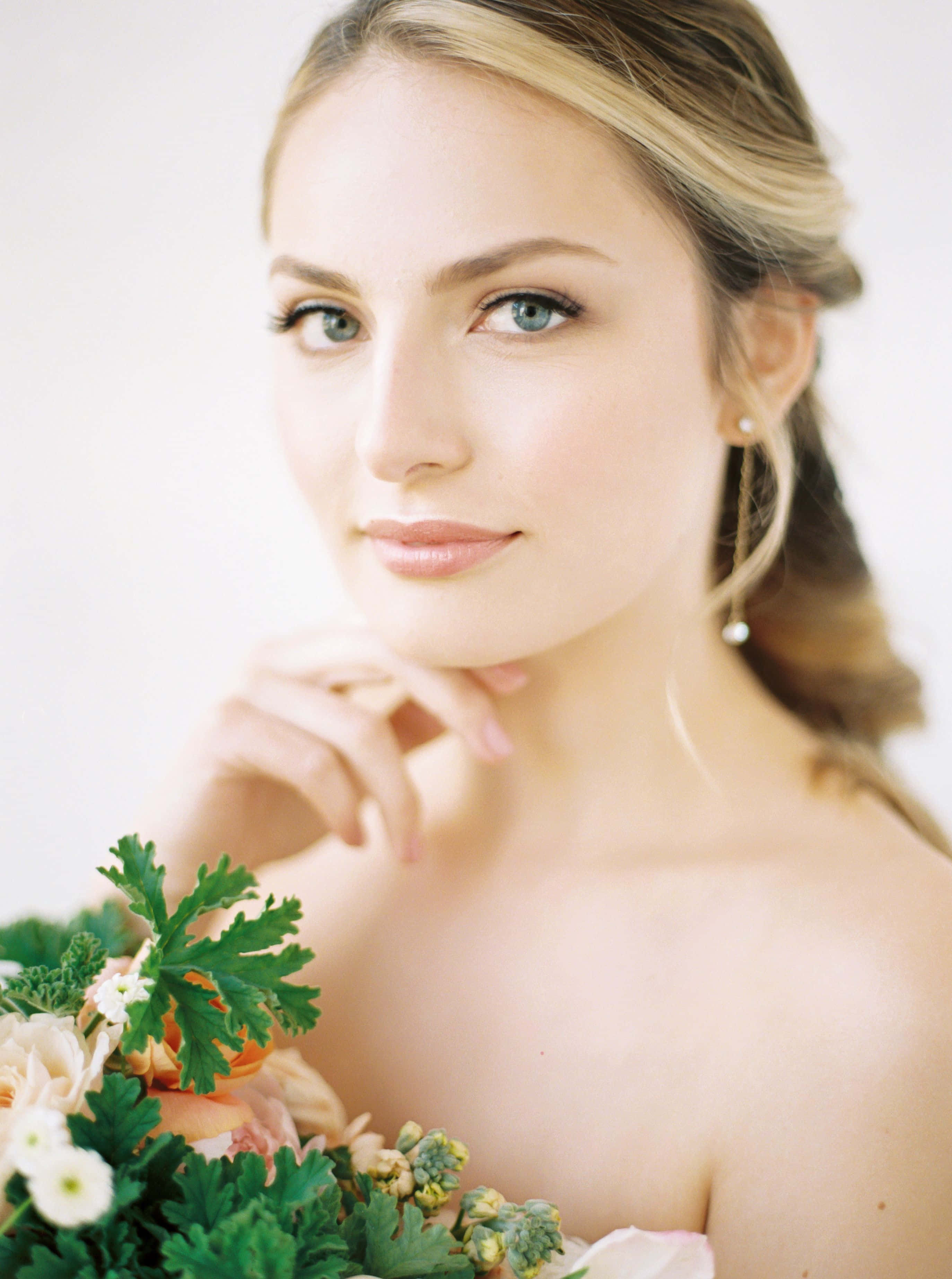 Download Bridal Makeup Pictures 2747 X 3690 | Wallpapers.com