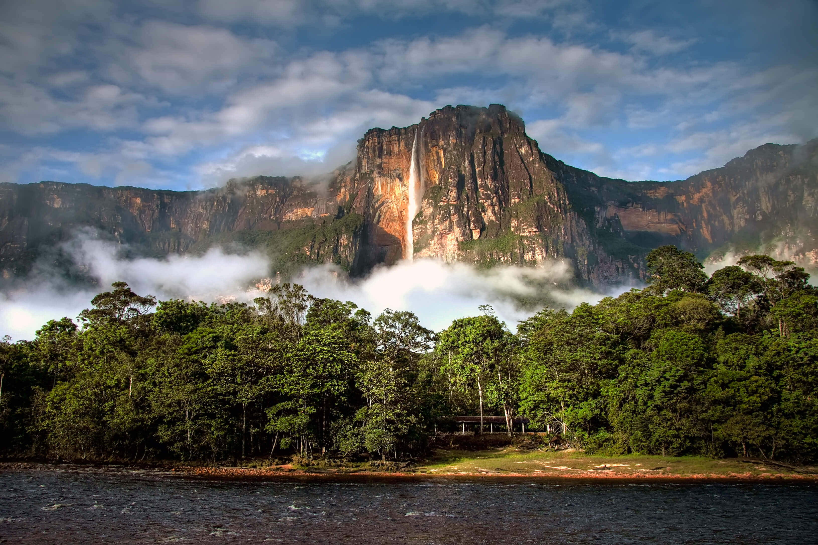 Южная америка. Национальный парк Канайма Венесуэла. Тепуи. Национальный парк Канайма в Венесуэле. Водопад Анхель. Южная Америка водопад Анхель.