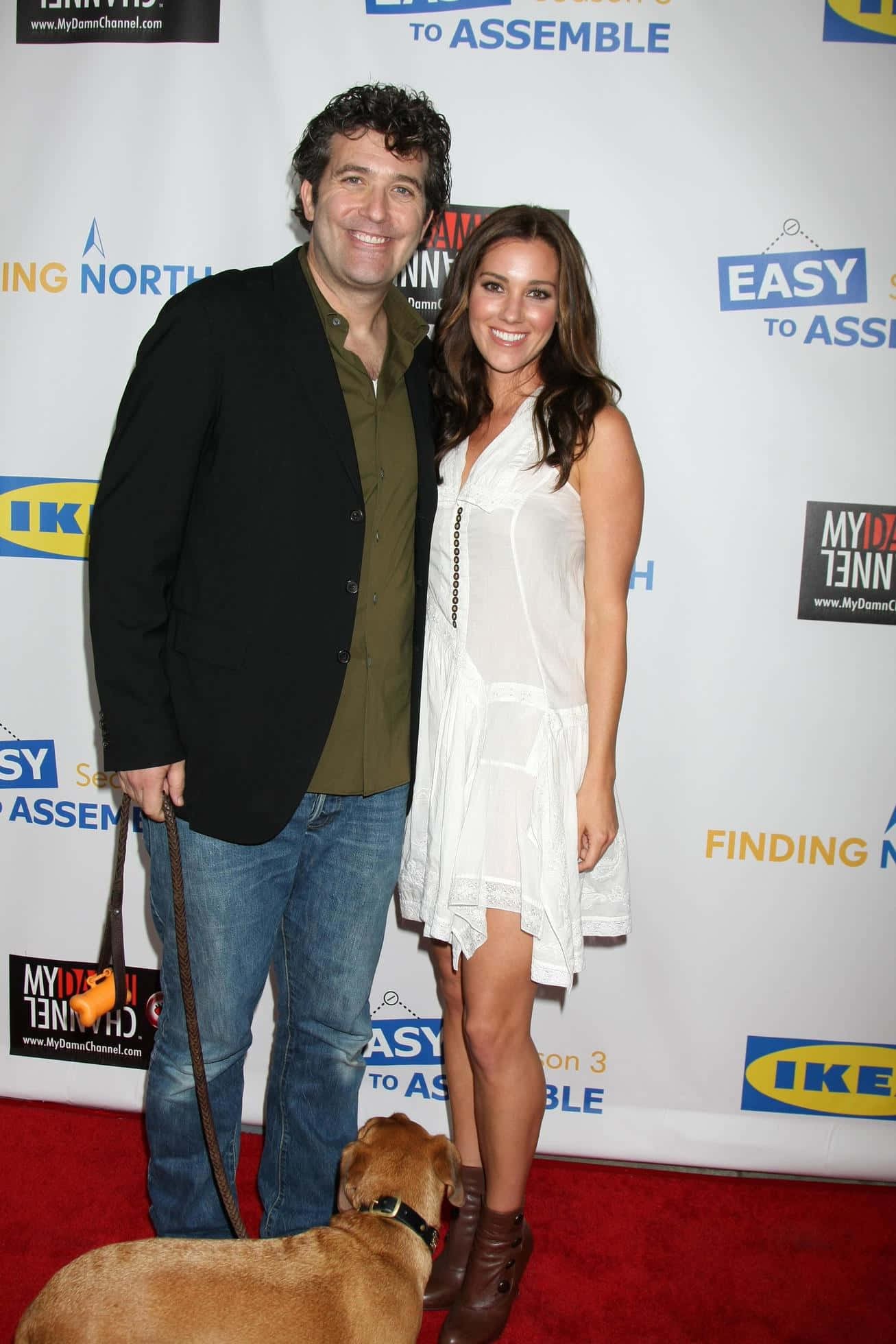 Download Craig Bierko [wallpaper] Wallpaper | Wallpapers.com