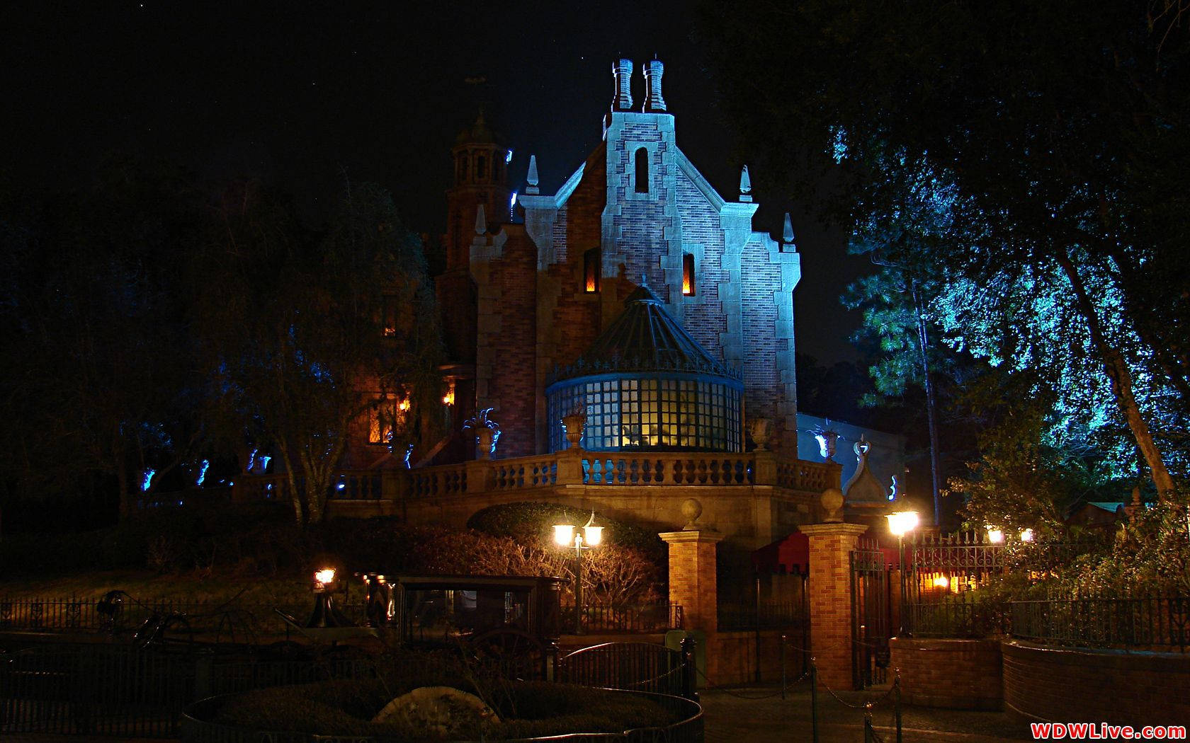 Disney World Haunted Mansion Background