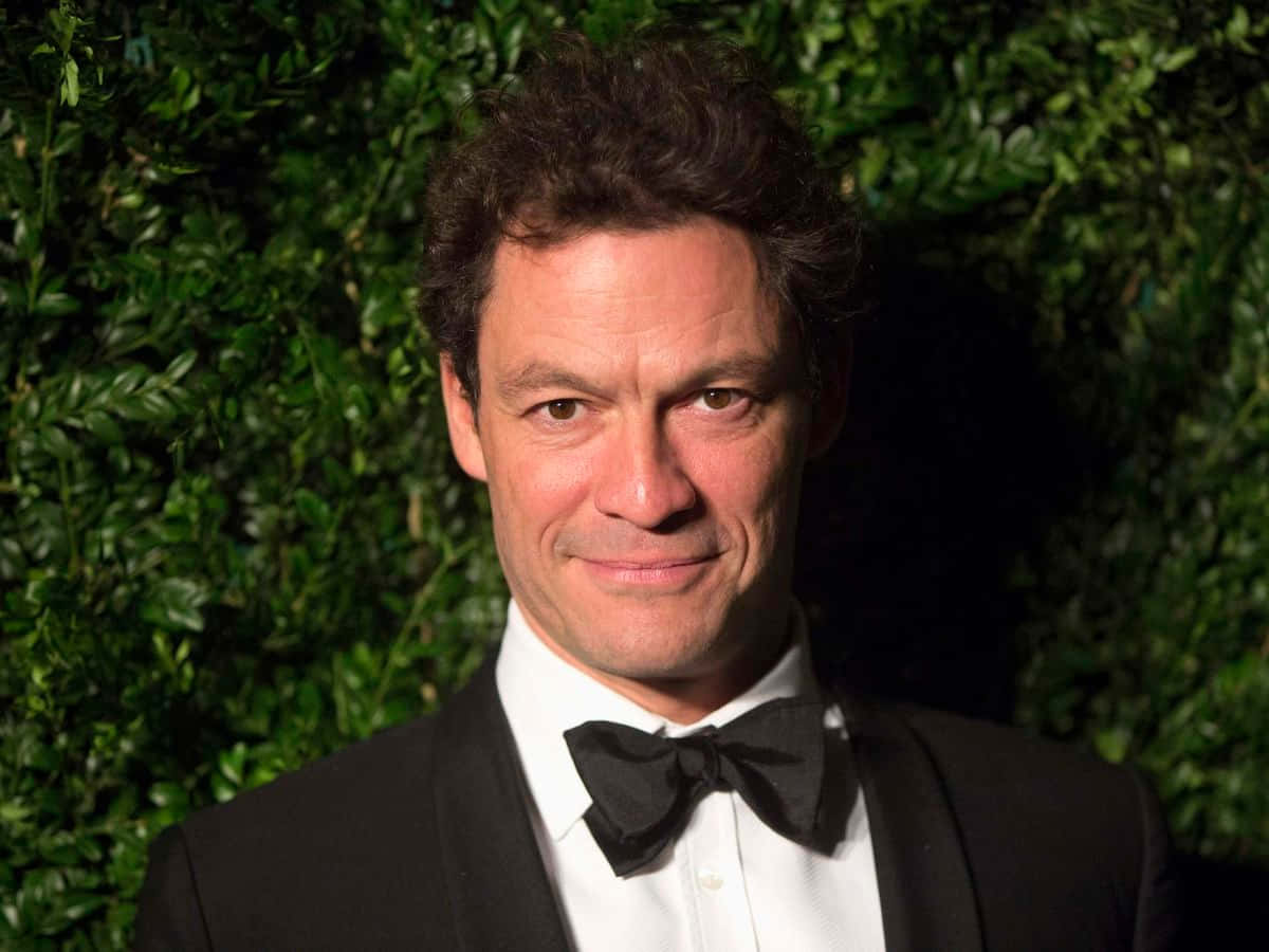 Download Dominic West 1200 X 900 Wallpaper | Wallpapers.com