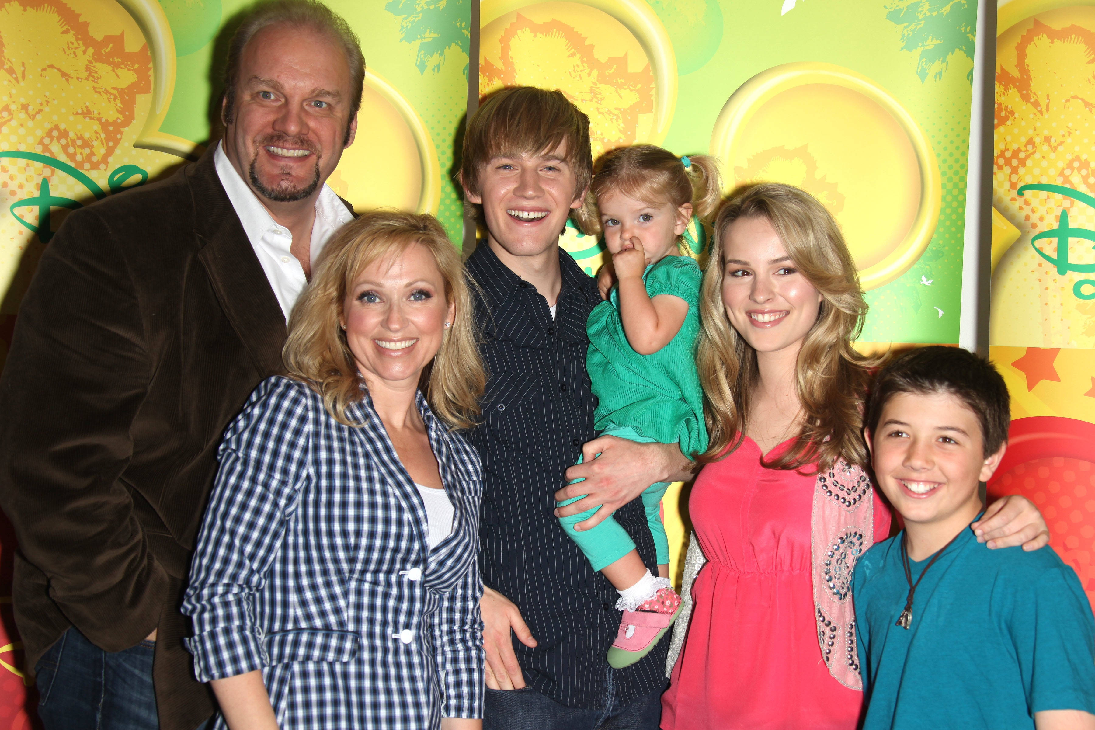 Download Good Luck Charlie Premiere Wallpaper | Wallpapers.com