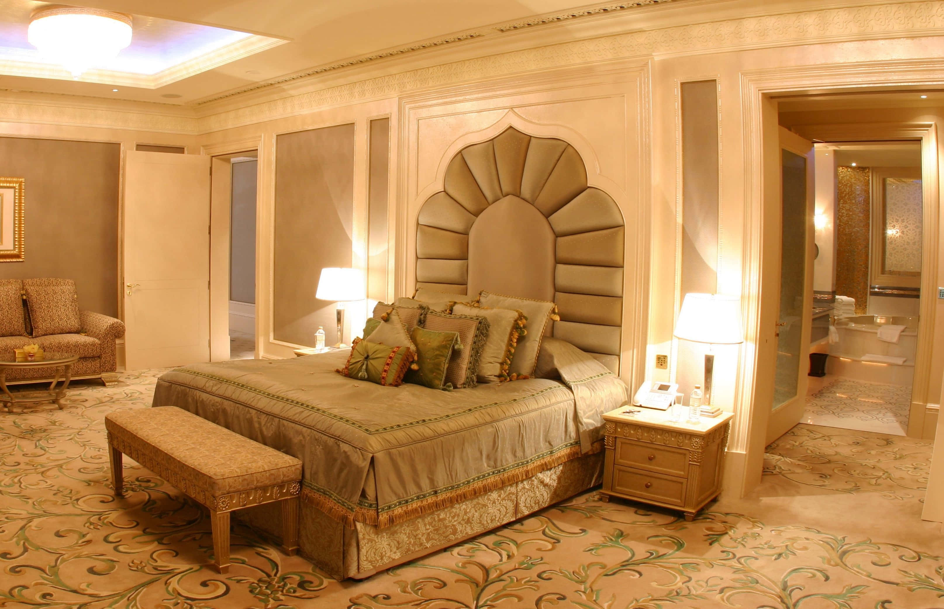 Royal bedrooms. Emirates Palace в Абу-Даби. Отель Emirates Palace (Абу-Даби, ОАЭ). Отель Emirates Palace 5*. Отель в Абу Даби Emirates Palace номера.