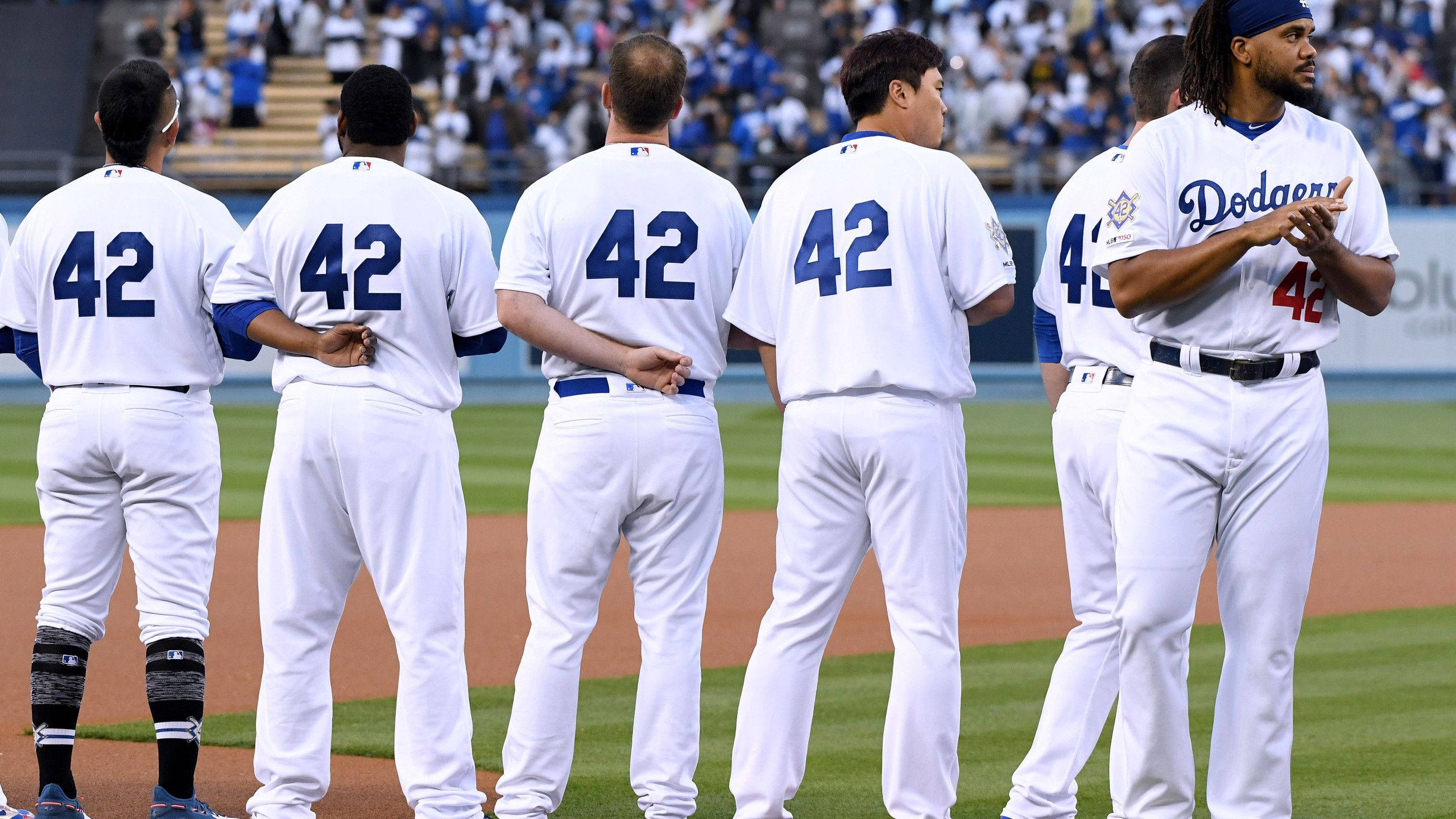 Downloaden Gedenkfeier Zum Hundertjährigen Jubiläum Von Jackie Robinson