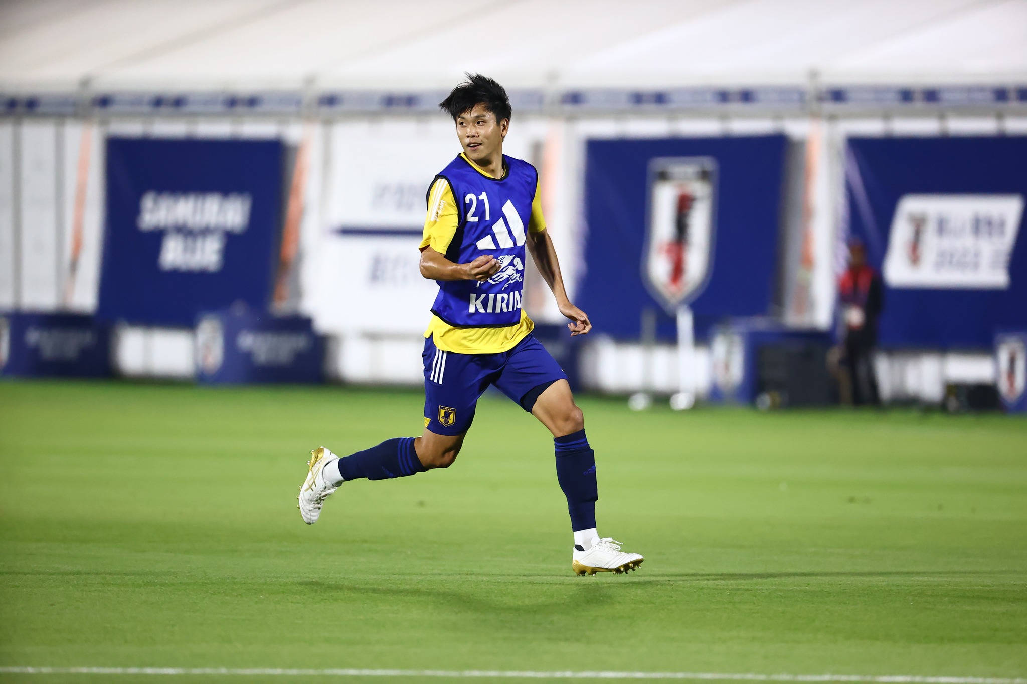 Download Japan National Football Team Forward Ueda Wallpaper | Wallpapers .com