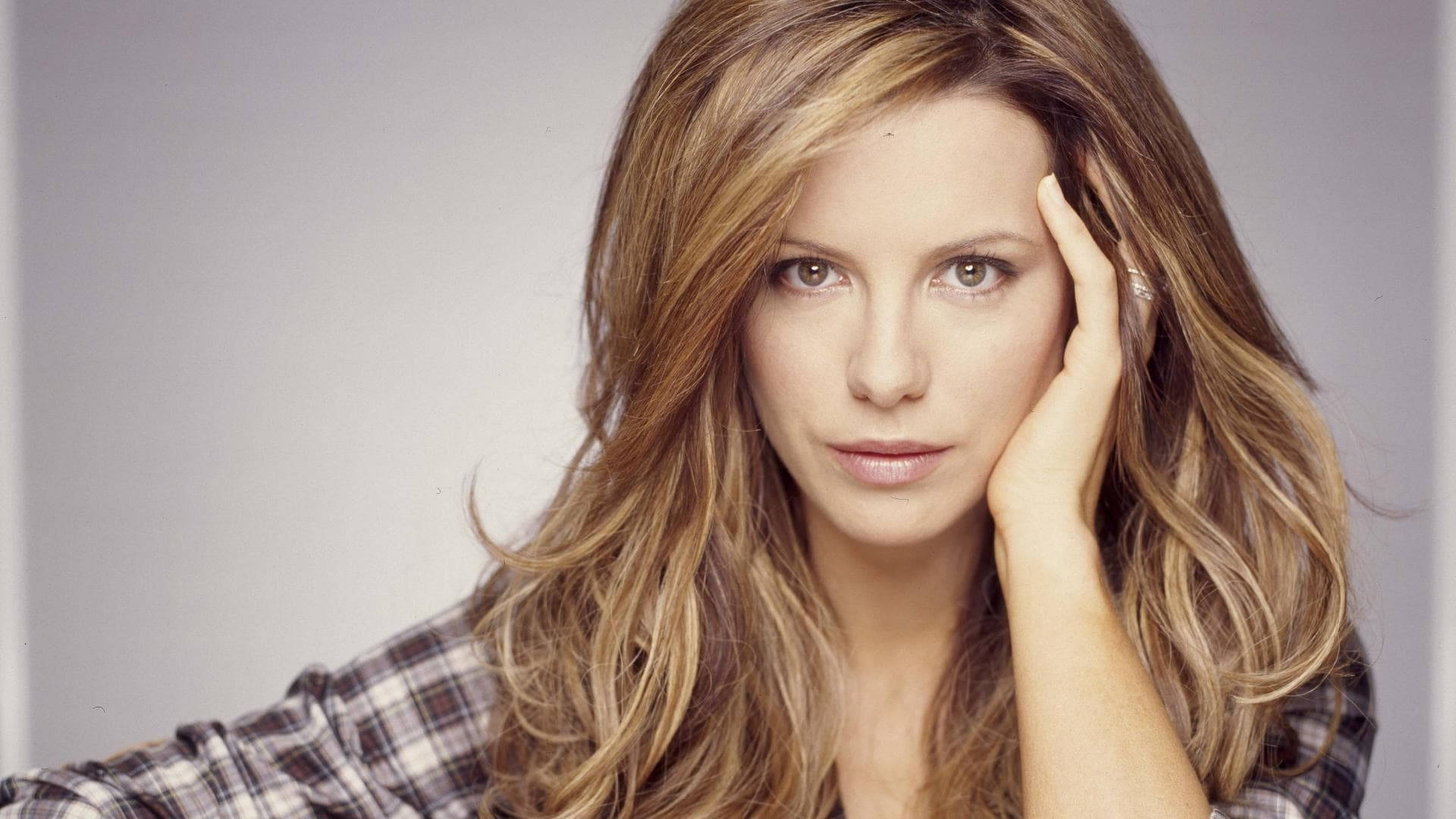 Kate Beckinsale Country Girl Photoshoot