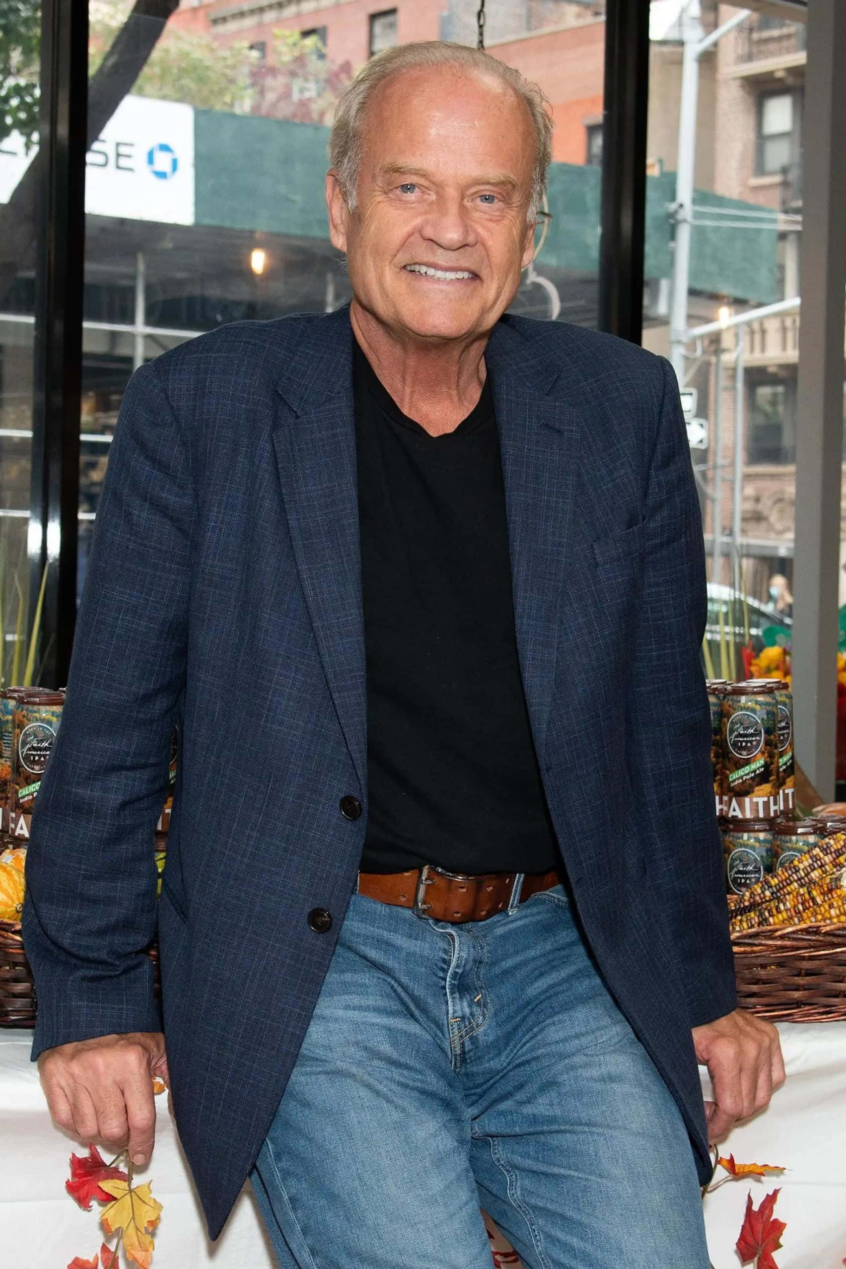 Download Kelsey Grammer 1680 x 2520 wallpaper Wallpaper | Wallpapers.com