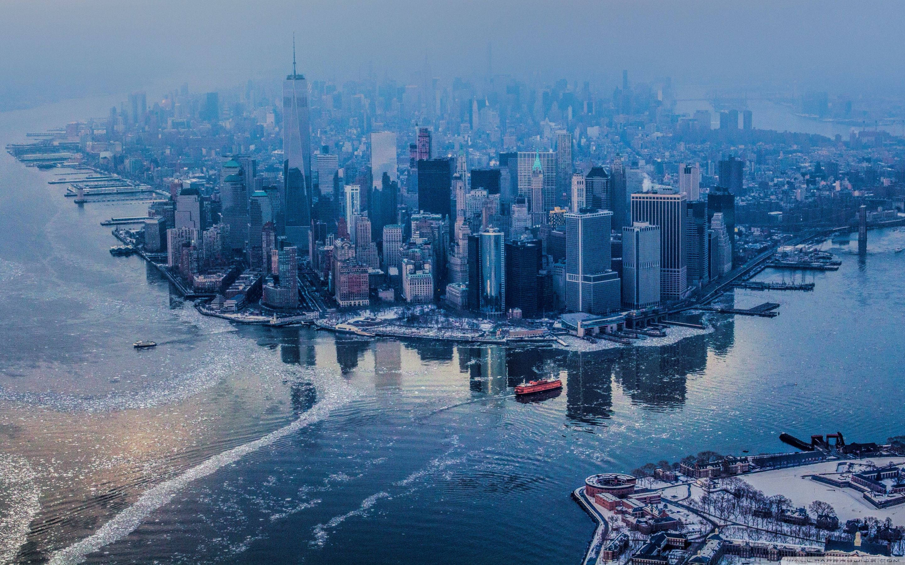 Download Manhattan, New York in Winter Wallpaper