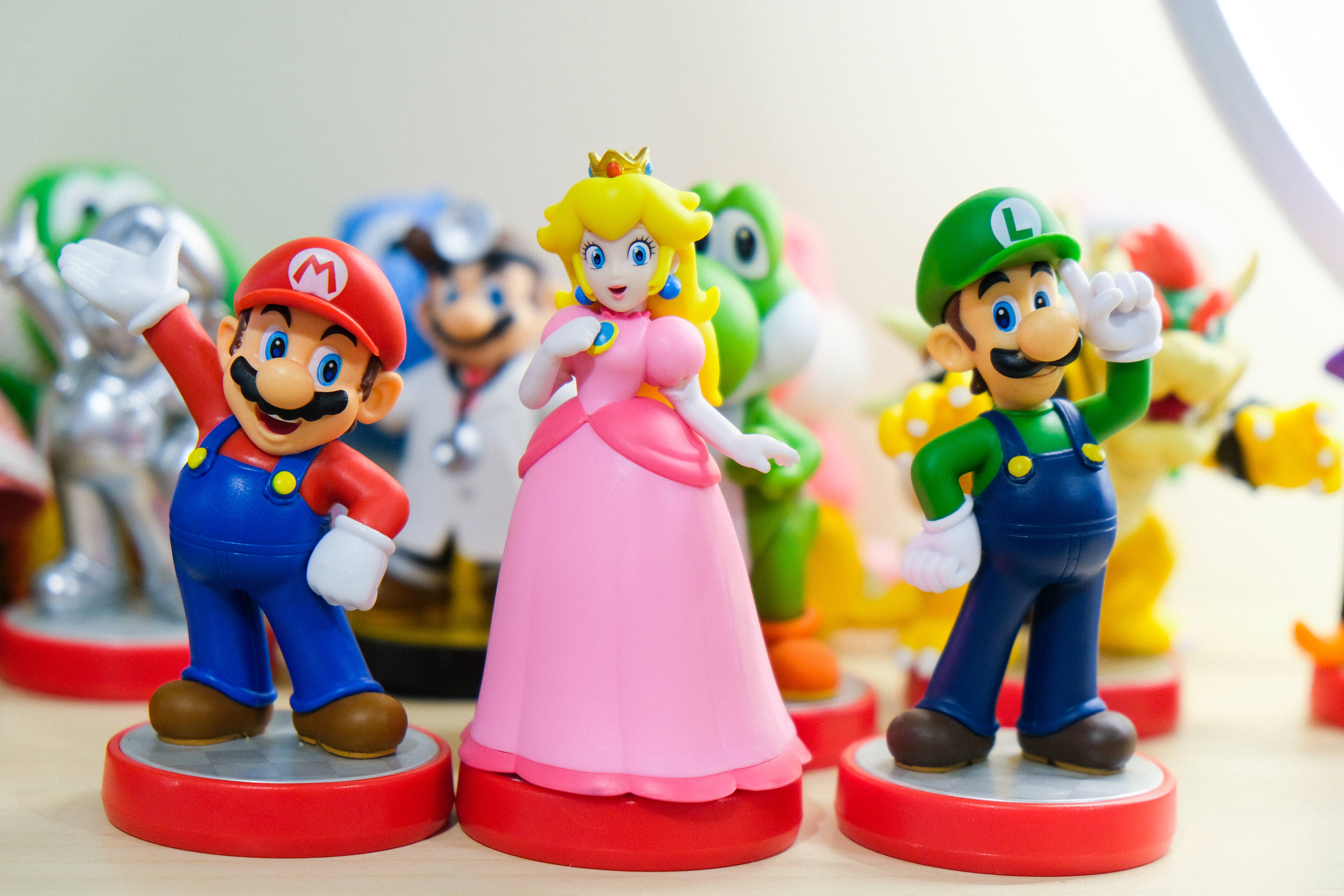 Mario Kart Luigi And Peach Background