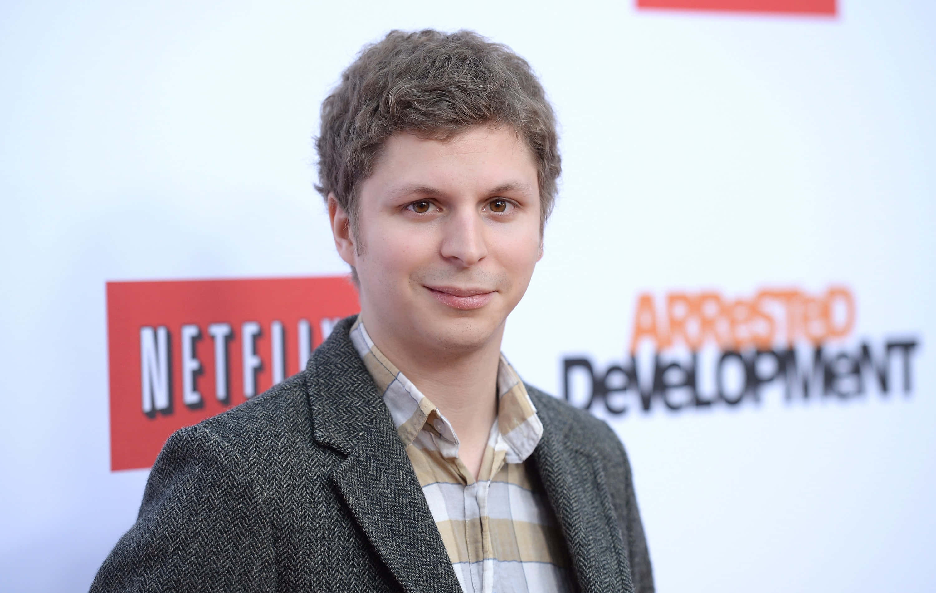 Download Michael Cera 3000 X 1900 Wallpaper Wallpaper | Wallpapers.com