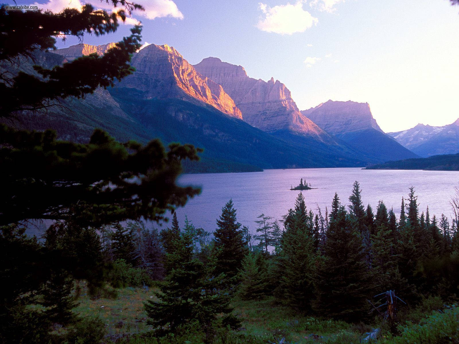 Сайты северная америка. Озеро св Марии в национальном парке Глейшер Монтана. Озеро Святой Марии Монтана. Глейшер озеро Святой Марии.