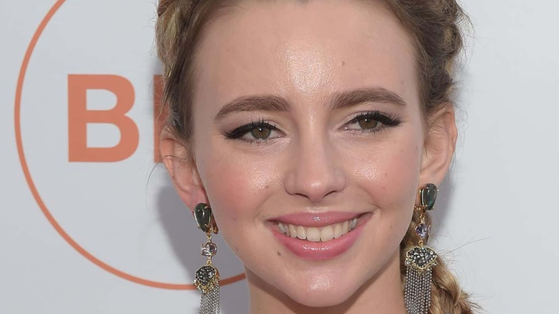 Download Natasha Bassett In Elegance Wallpaper