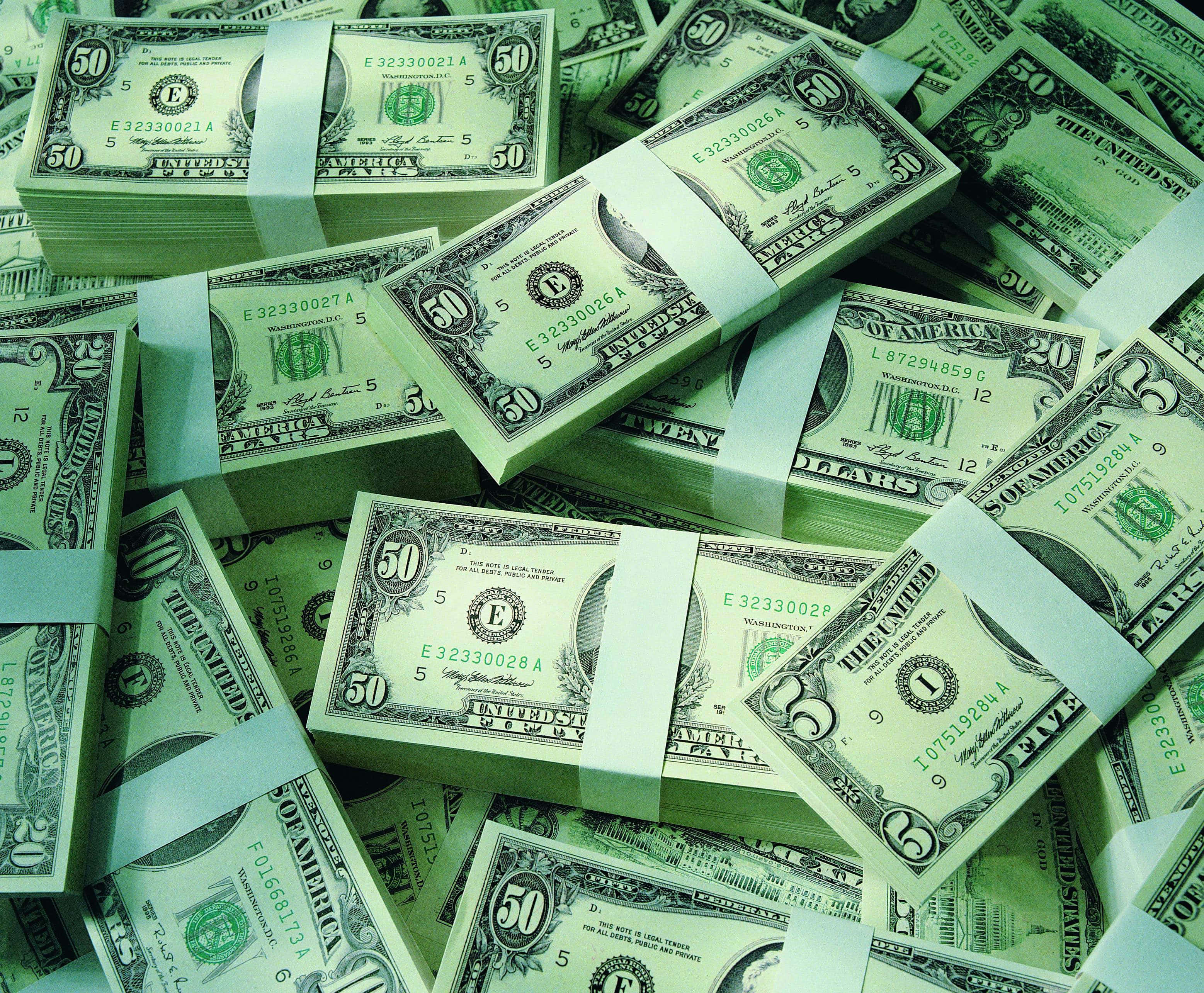 Приснилось много денег крупными купюрами. Деньги. Зеленые деньги. Деньги фон. Деньги картинки.