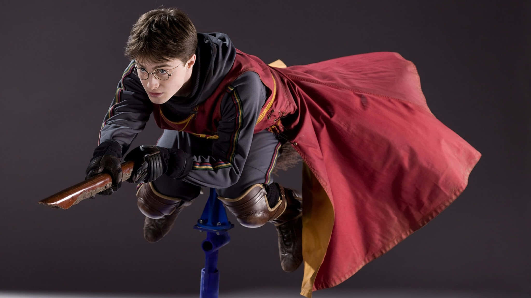 Download The Hogwarts Quidditch Team take to the Pitch Wallpaper ...