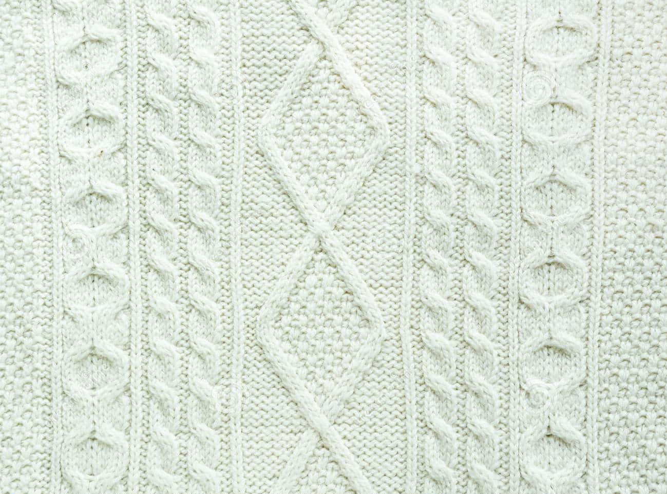 Download Recurring Diamond Pattern White Knit Sweater Wallpaper