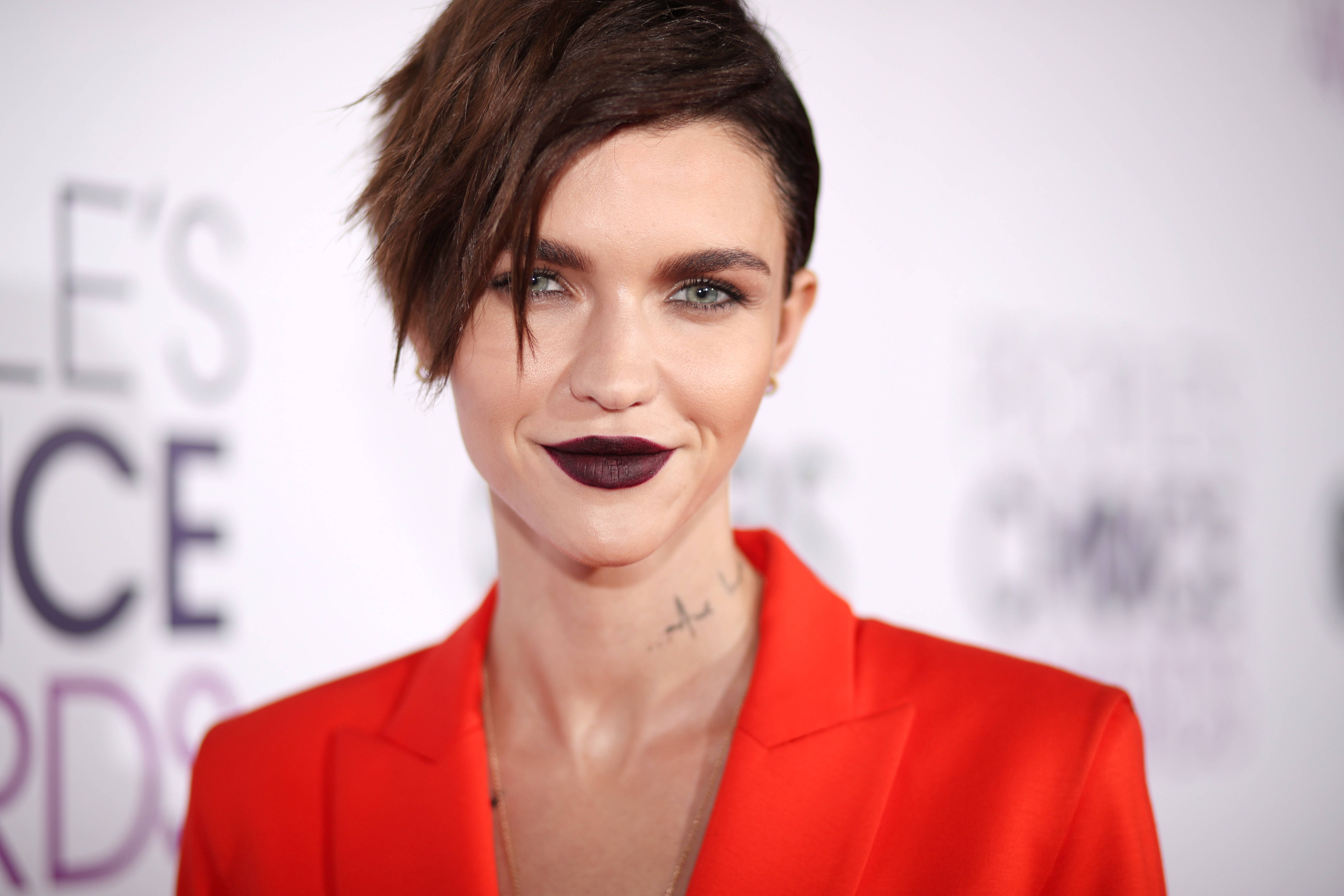 Download Ruby Rose 2017 People S Choice Awards Wallpaper