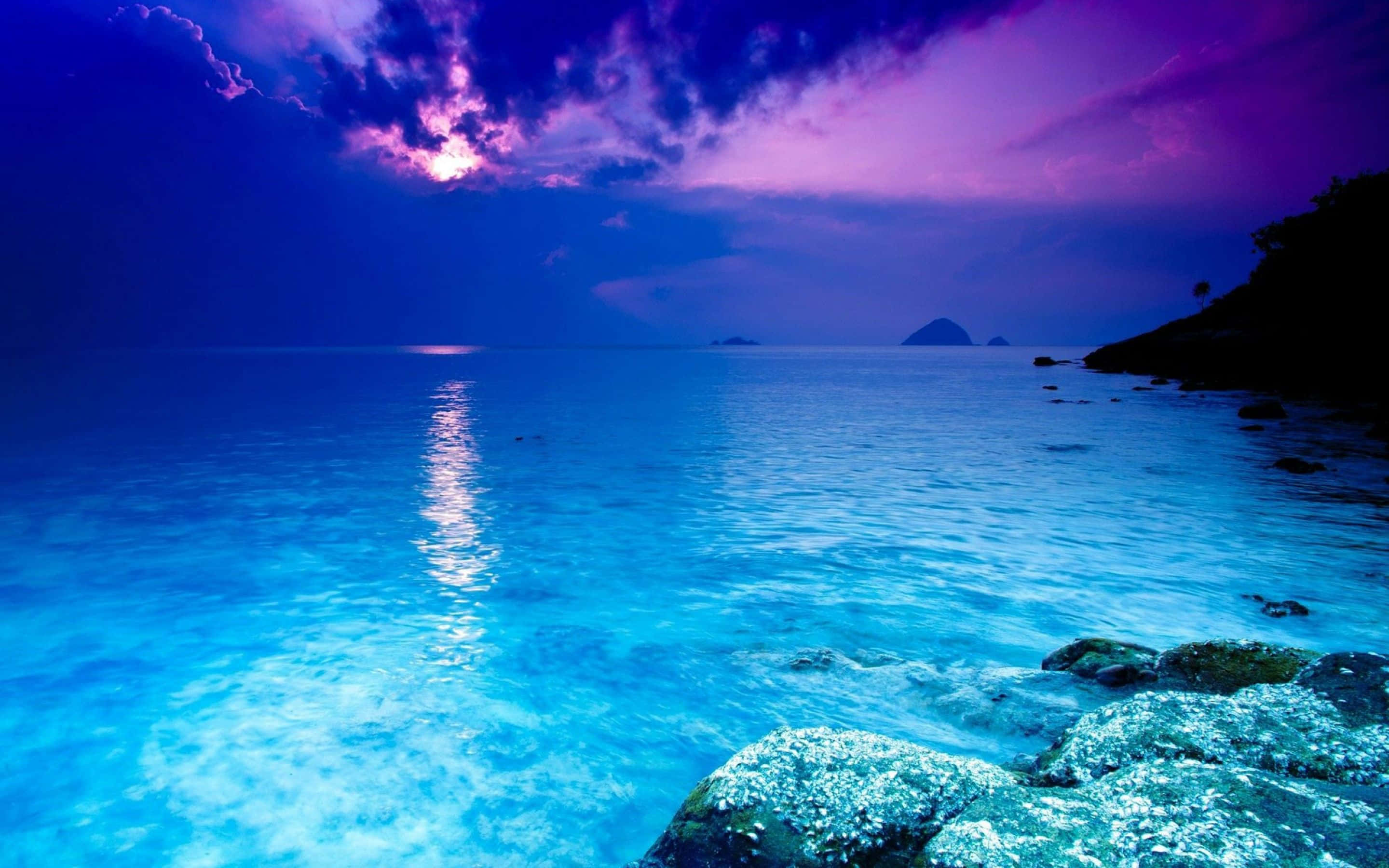 Лучшие обои фото на телефон. Голубое море. Природа море. Океан. Очень красивое море.