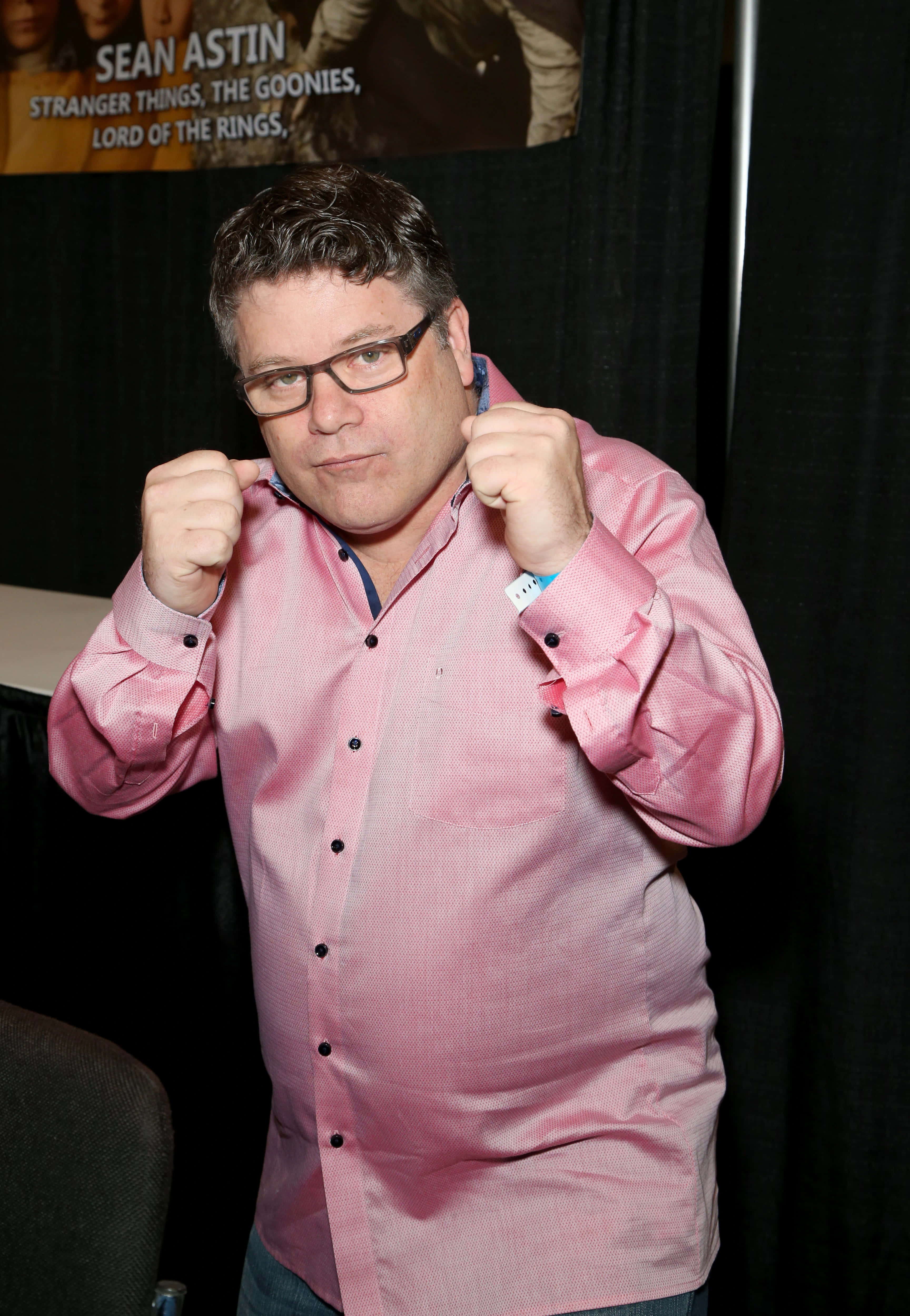 Download Sean Astin [wallpaper] Wallpaper | Wallpapers.com