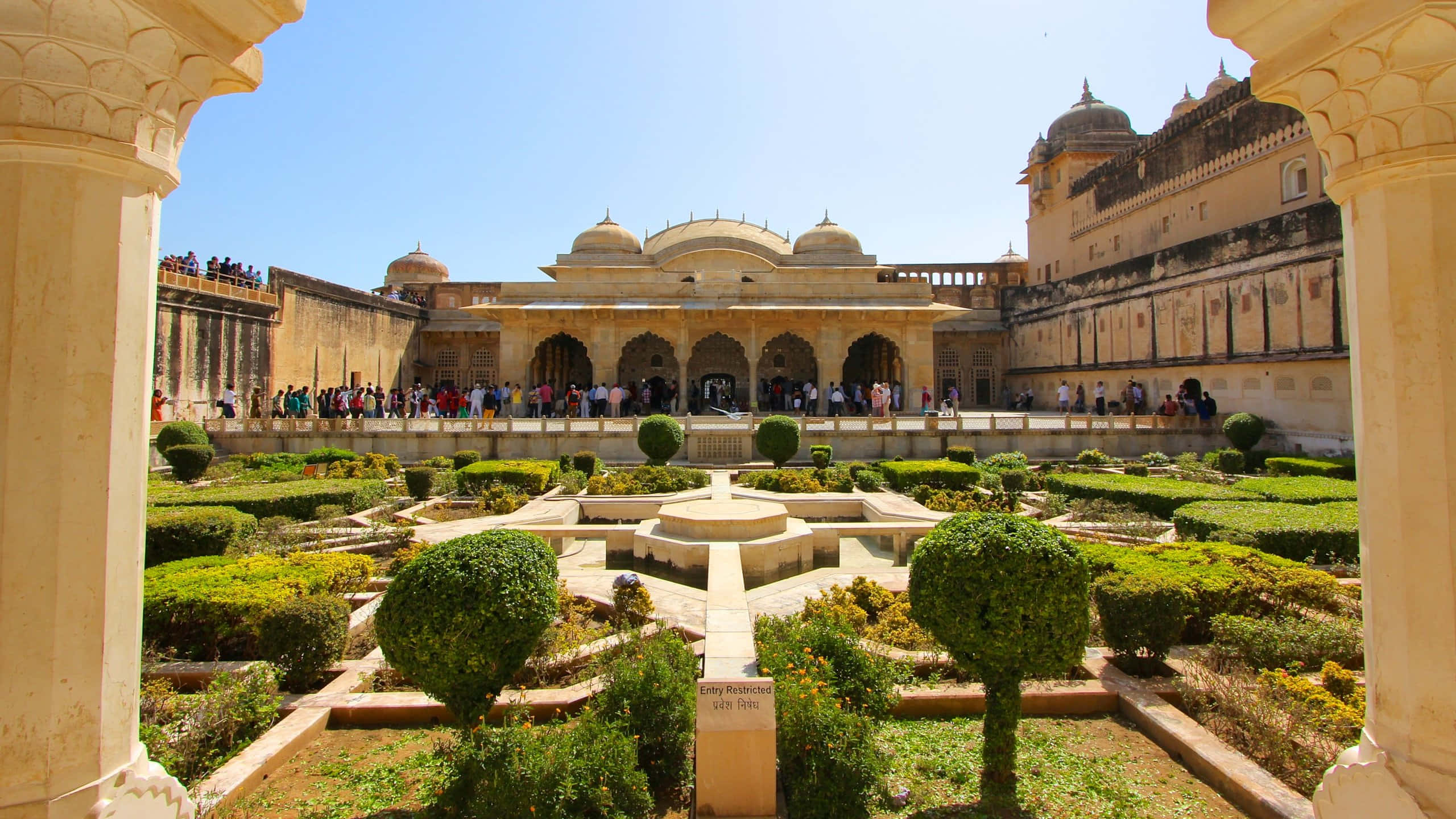 Download Sheesh Mahal In Amer Fort Wallpaper | Wallpapers.com