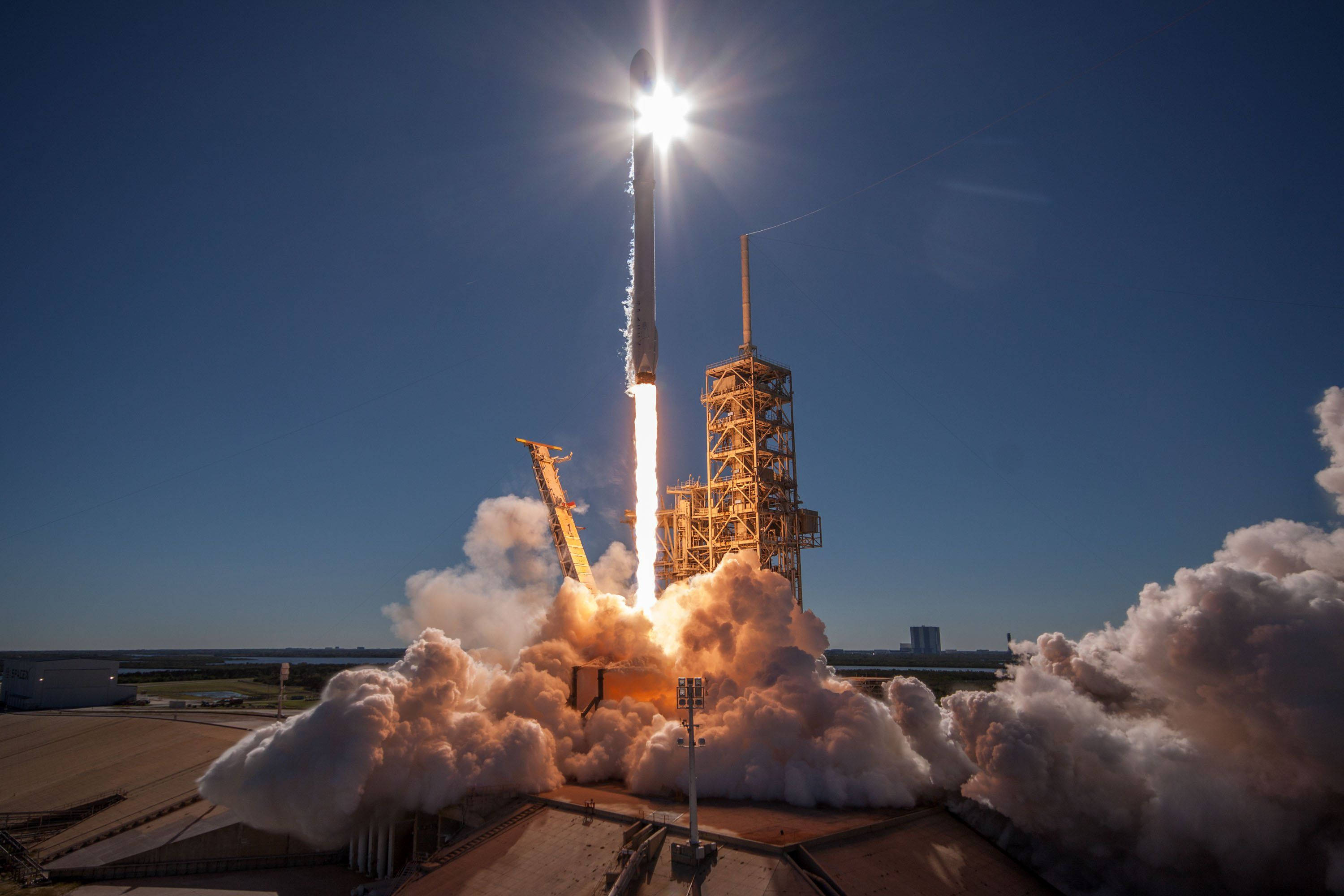 Полет ракеты в космос видео. Ракета Falcon 9. SPACEX Falcon. Запуск ракеты Фалькон 9. SPACEX Falcon Heavy 9.