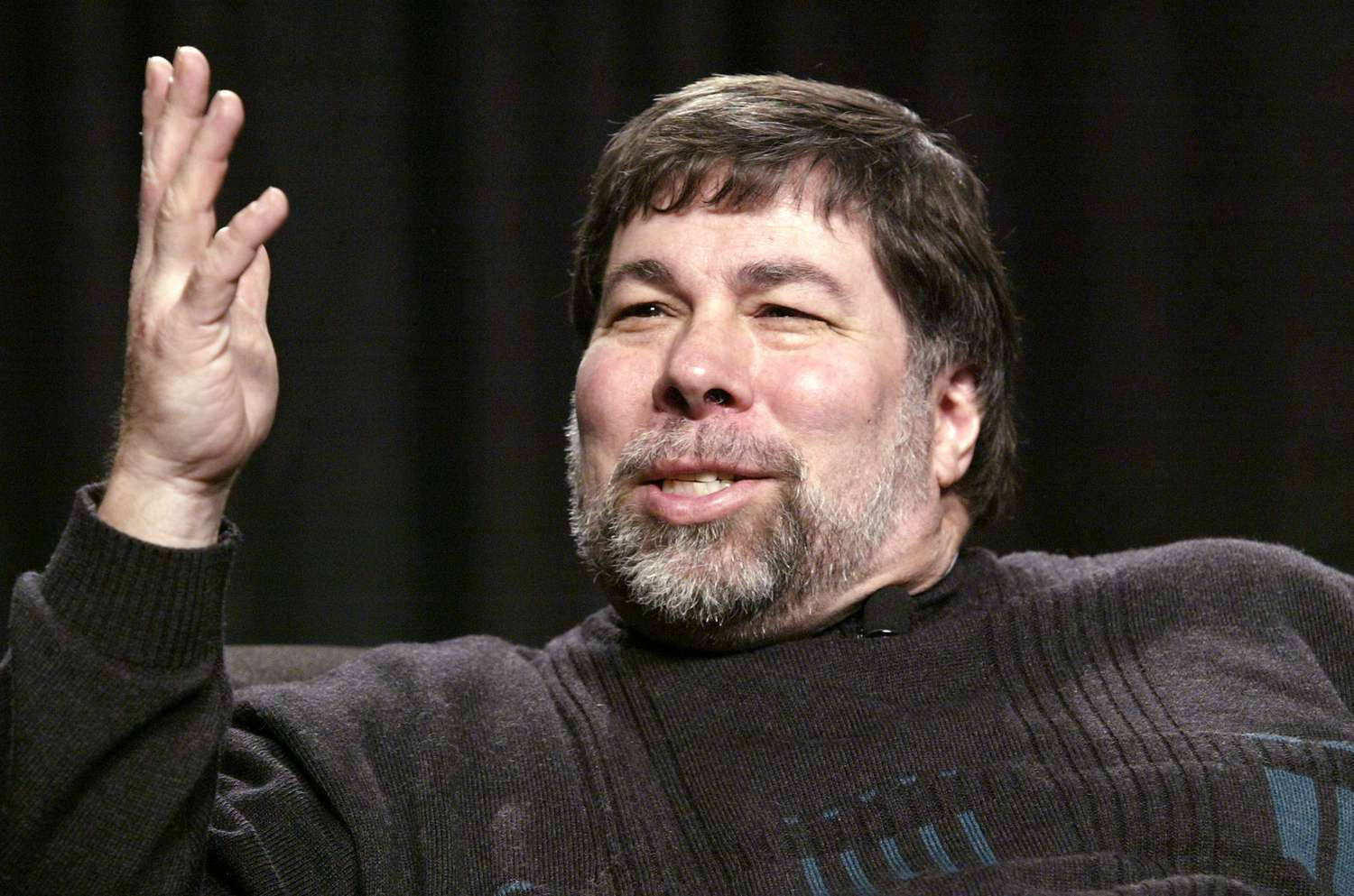 Download Steve Wozniak Raised One Hand Wallpaper | Wallpapers.com