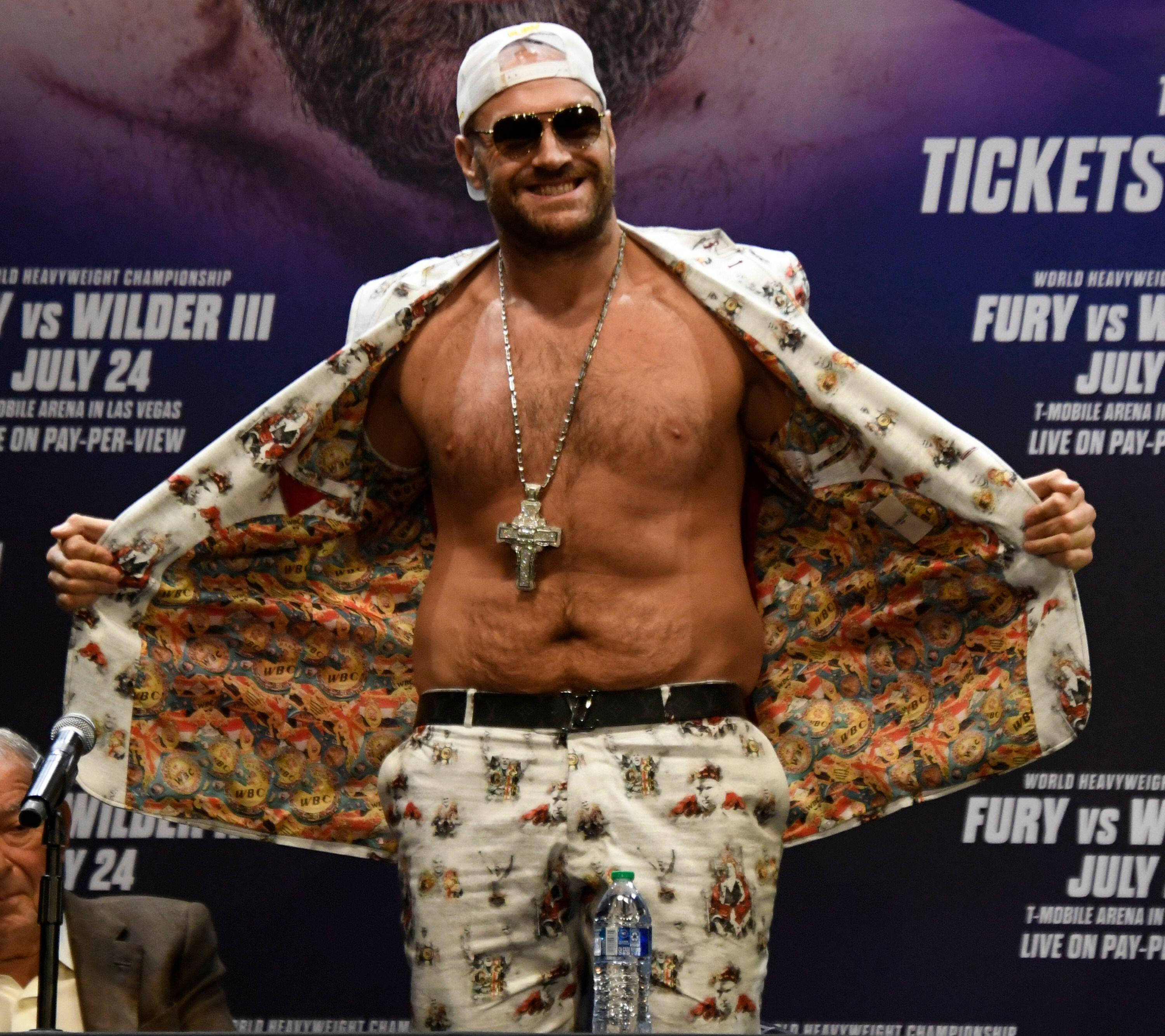 Download Tyson Fury Six-pack Abs Wallpaper 