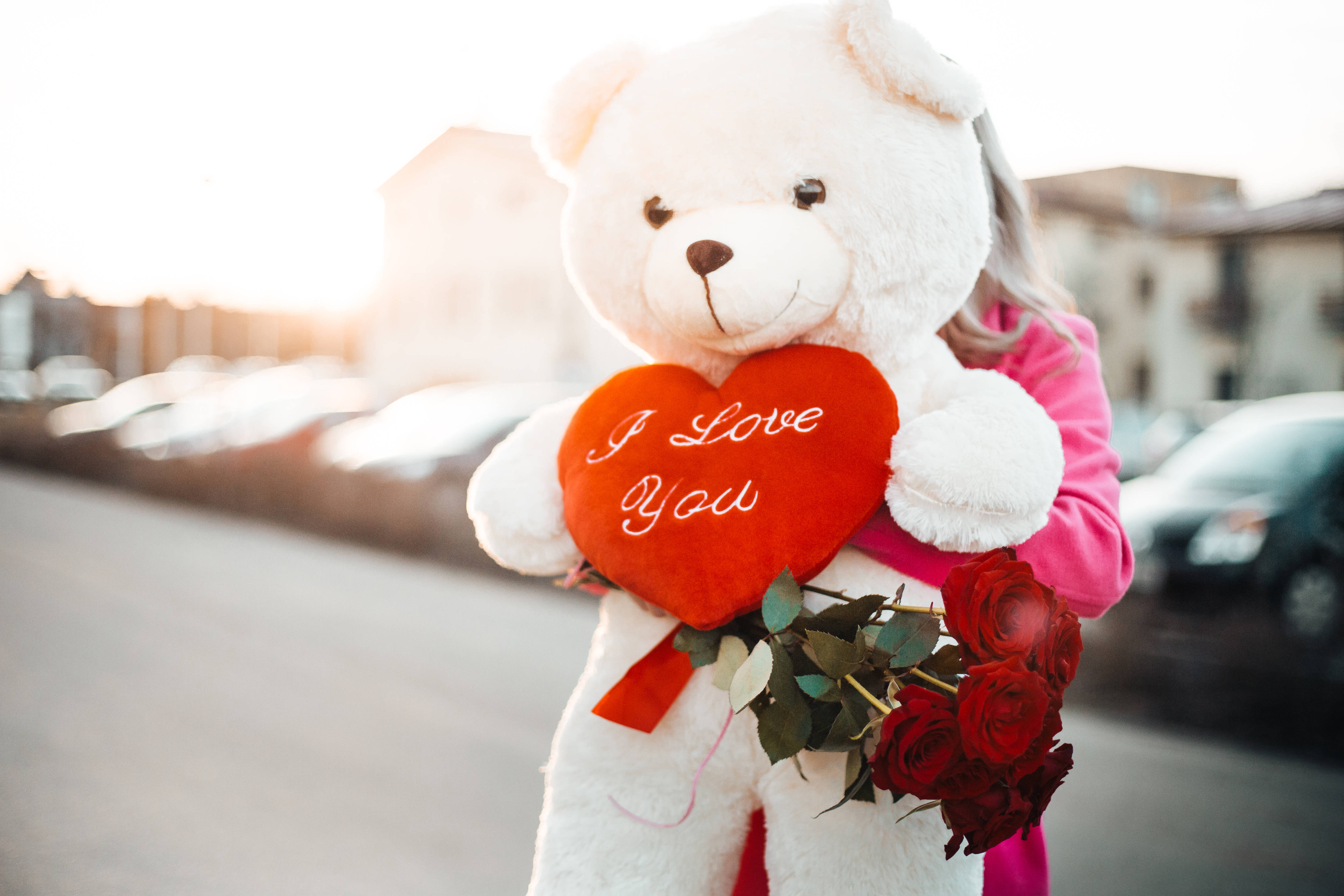 Download Woman Holding Teddy I Love You So Much Wallpaper 