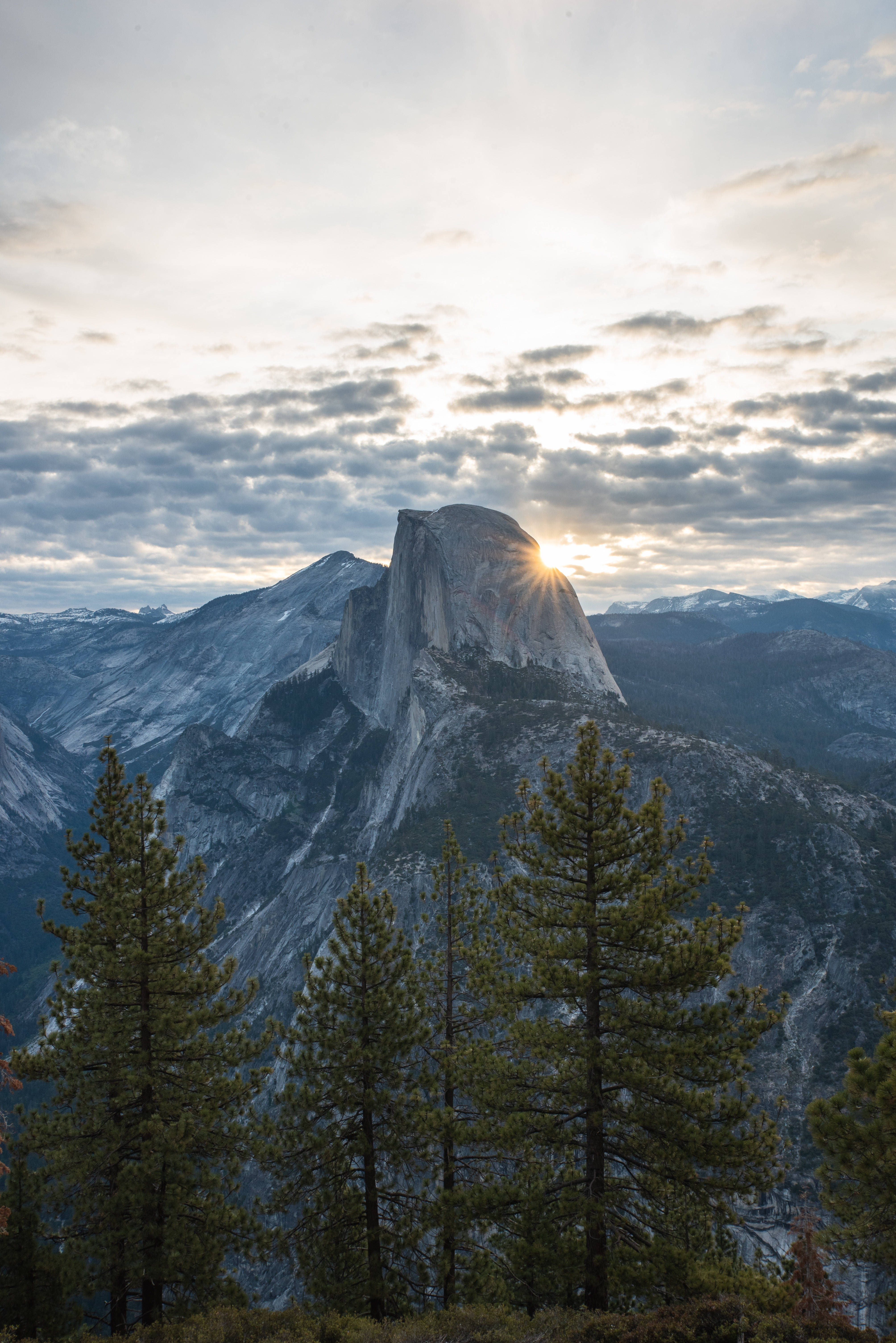 Yosemite Mountain Peak Background