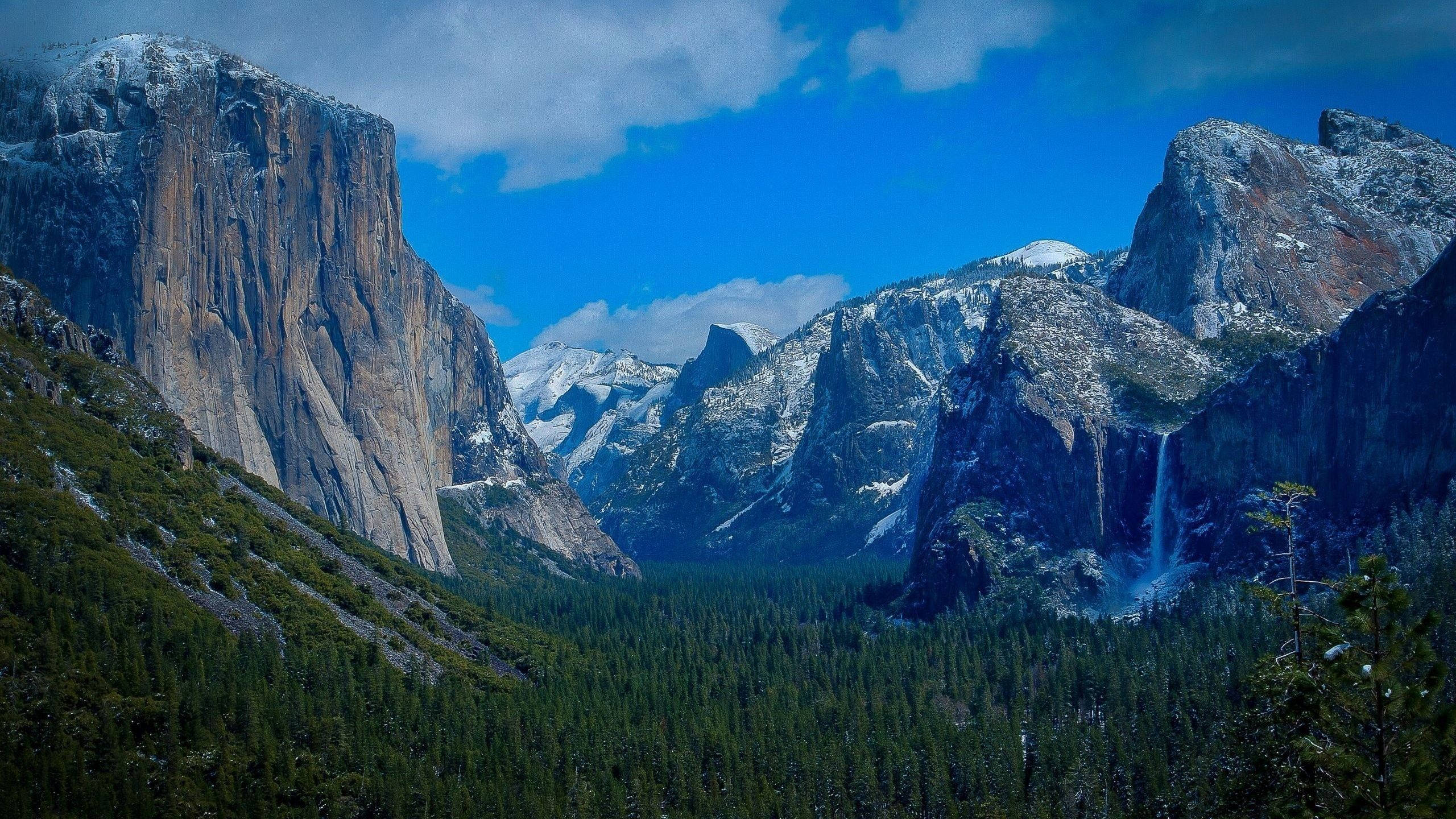 Yosemite Mountain Valley Background